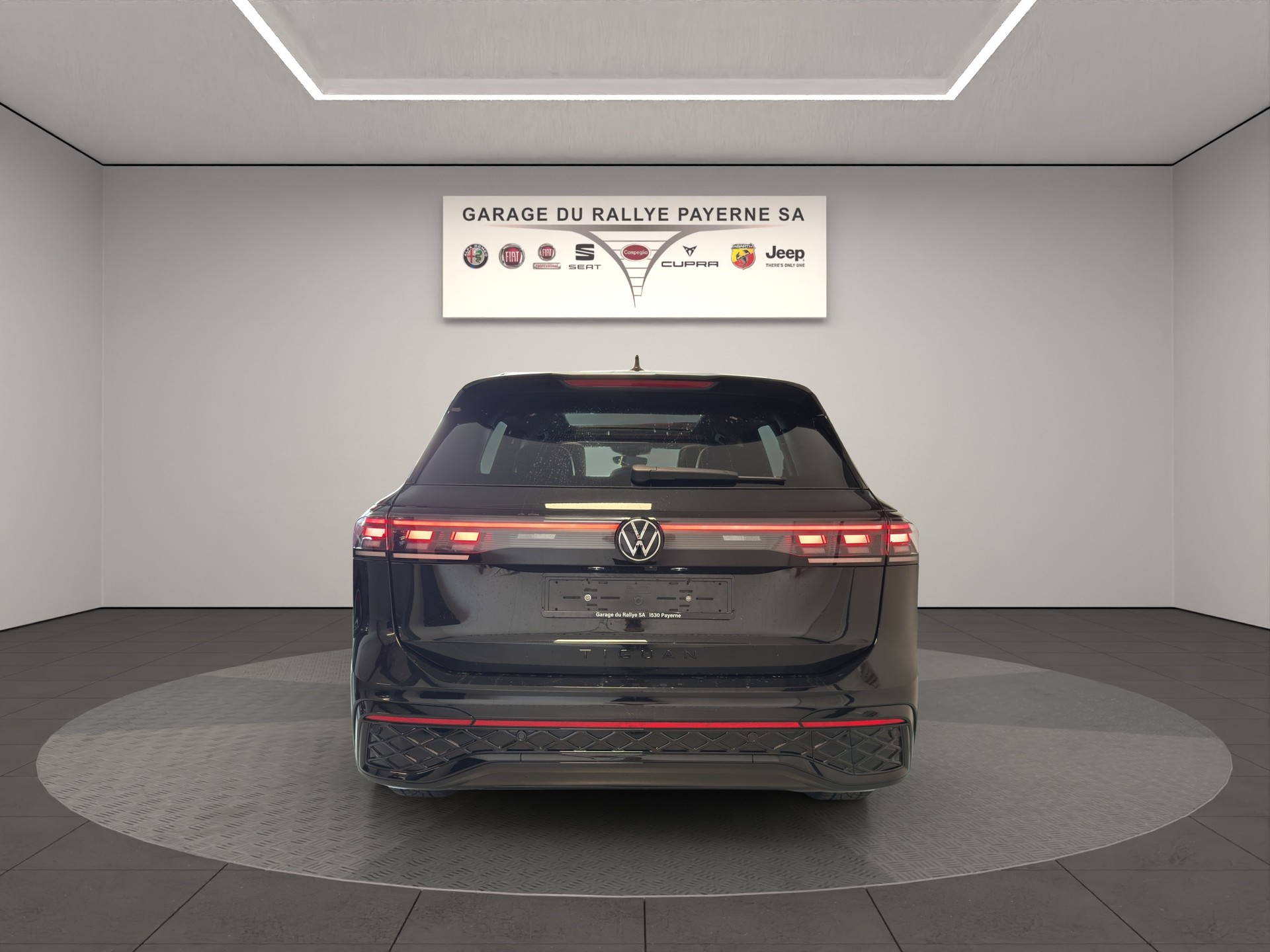 VW Tiguan 1.5 TSI evo2 mHEV R-Line DSG-showroom-element-3