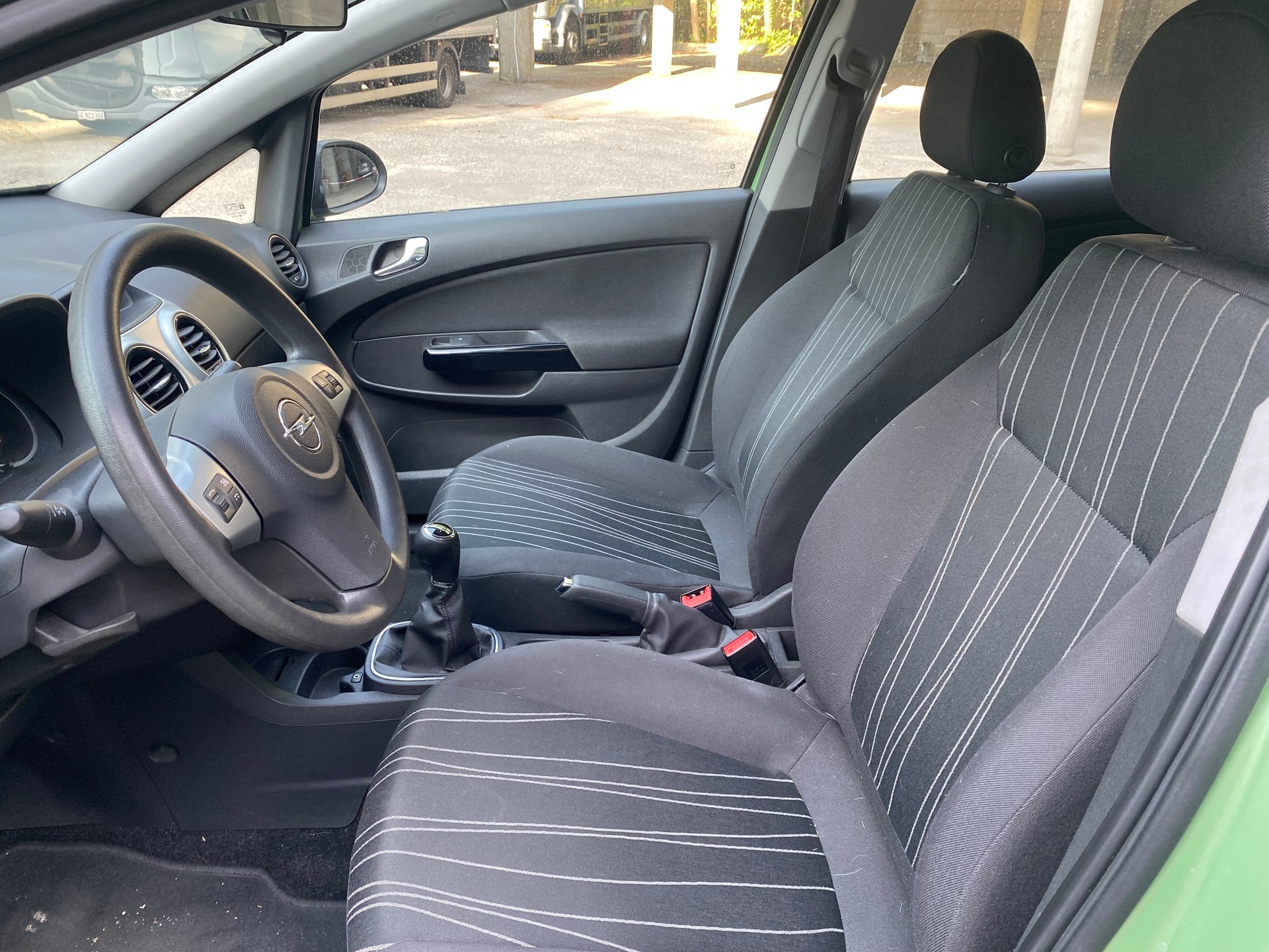 OPEL Corsa 1.2 TP Enjoy-image-5