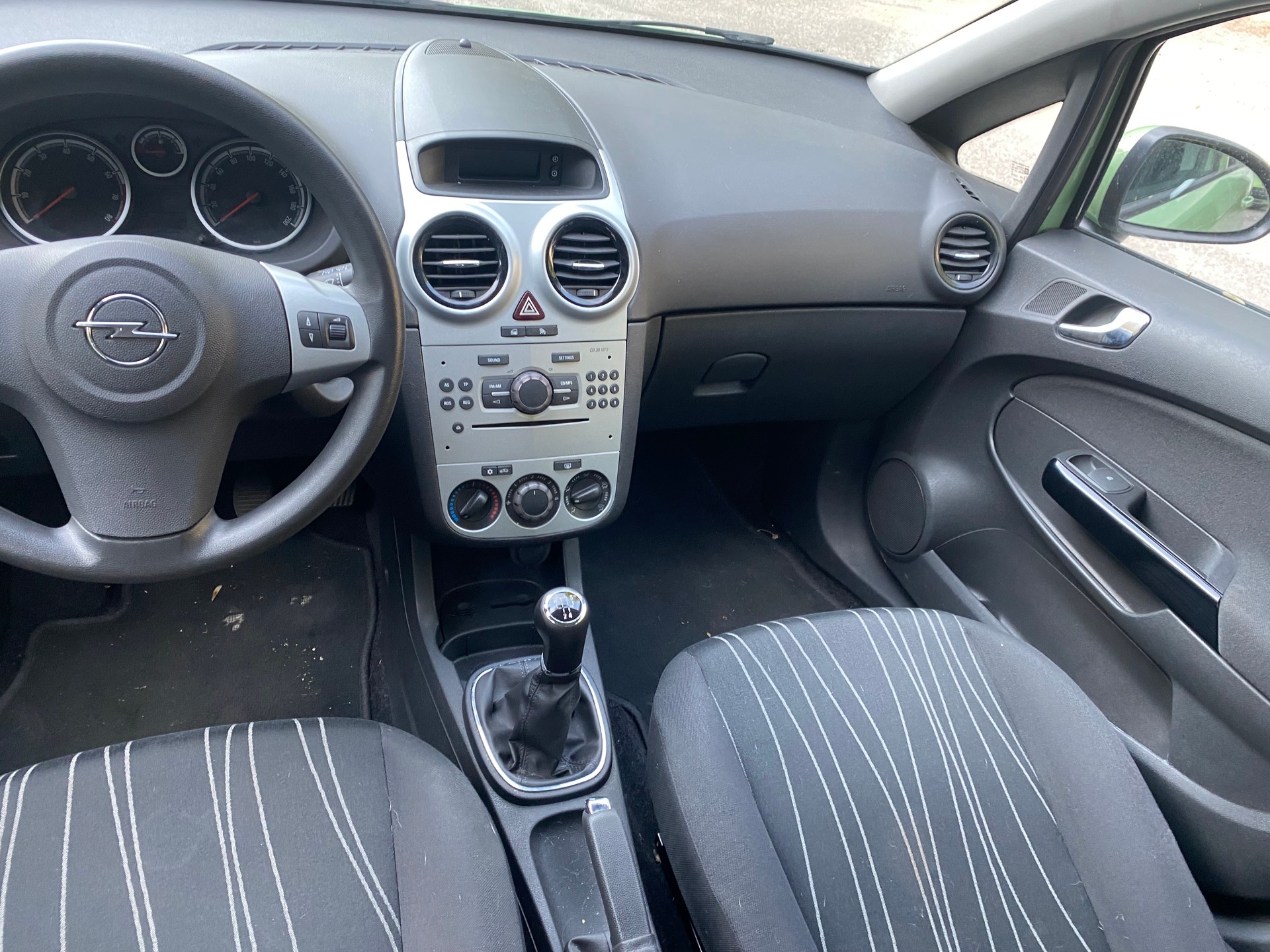 OPEL Corsa 1.2 TP Enjoy-image-4