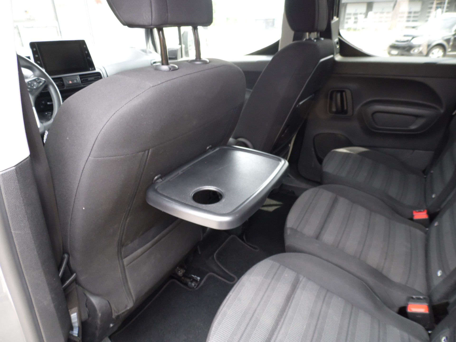 OPEL Combo Life 1.5 Ultimate Automat-image-5