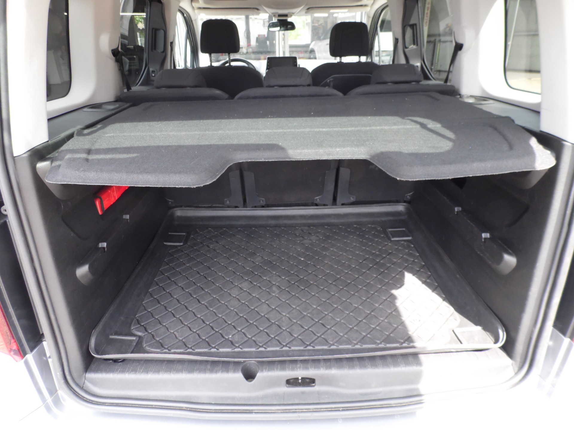 OPEL Combo Life 1.5 Ultimate Automat-image-3