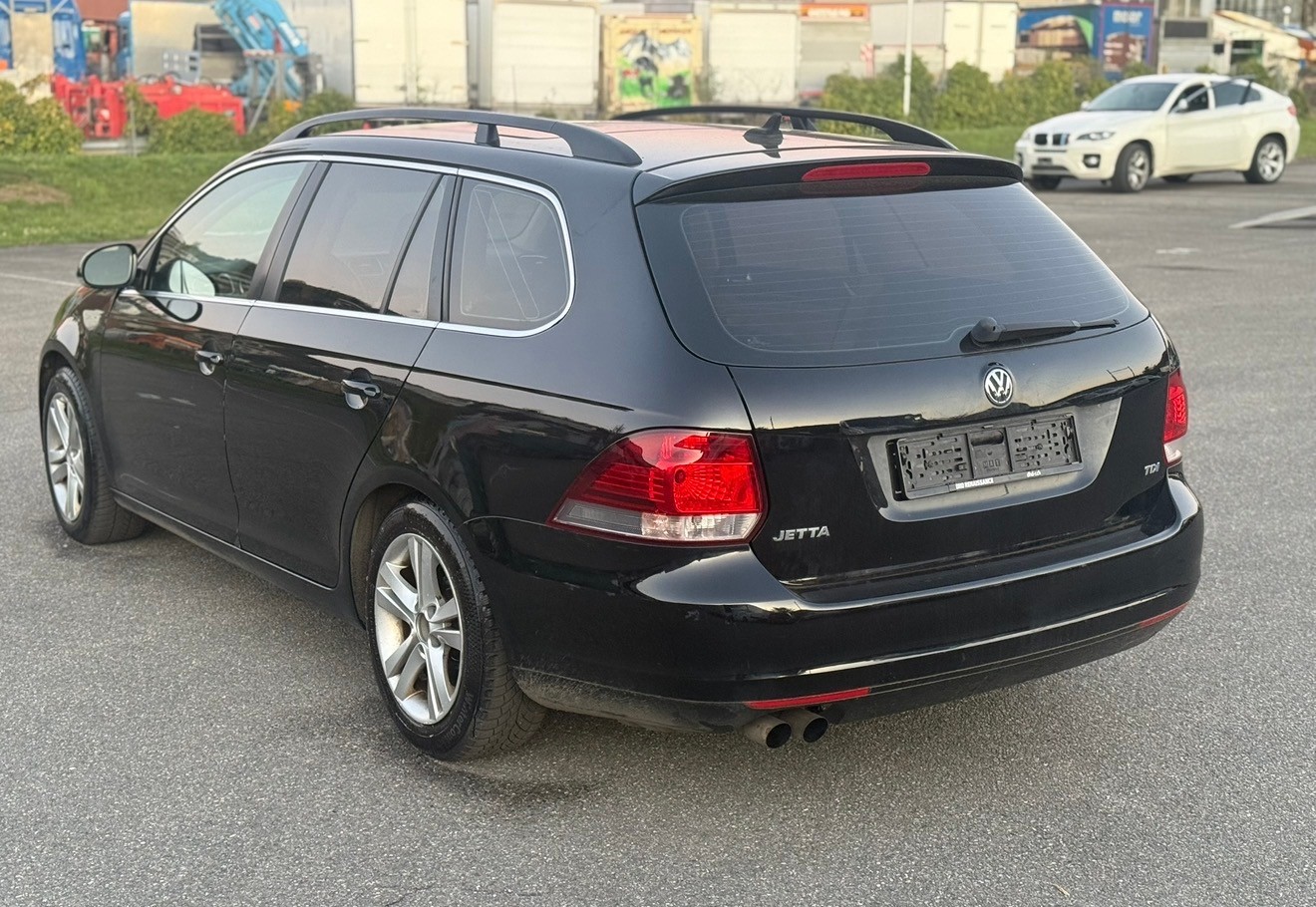VW JETTA-image-3