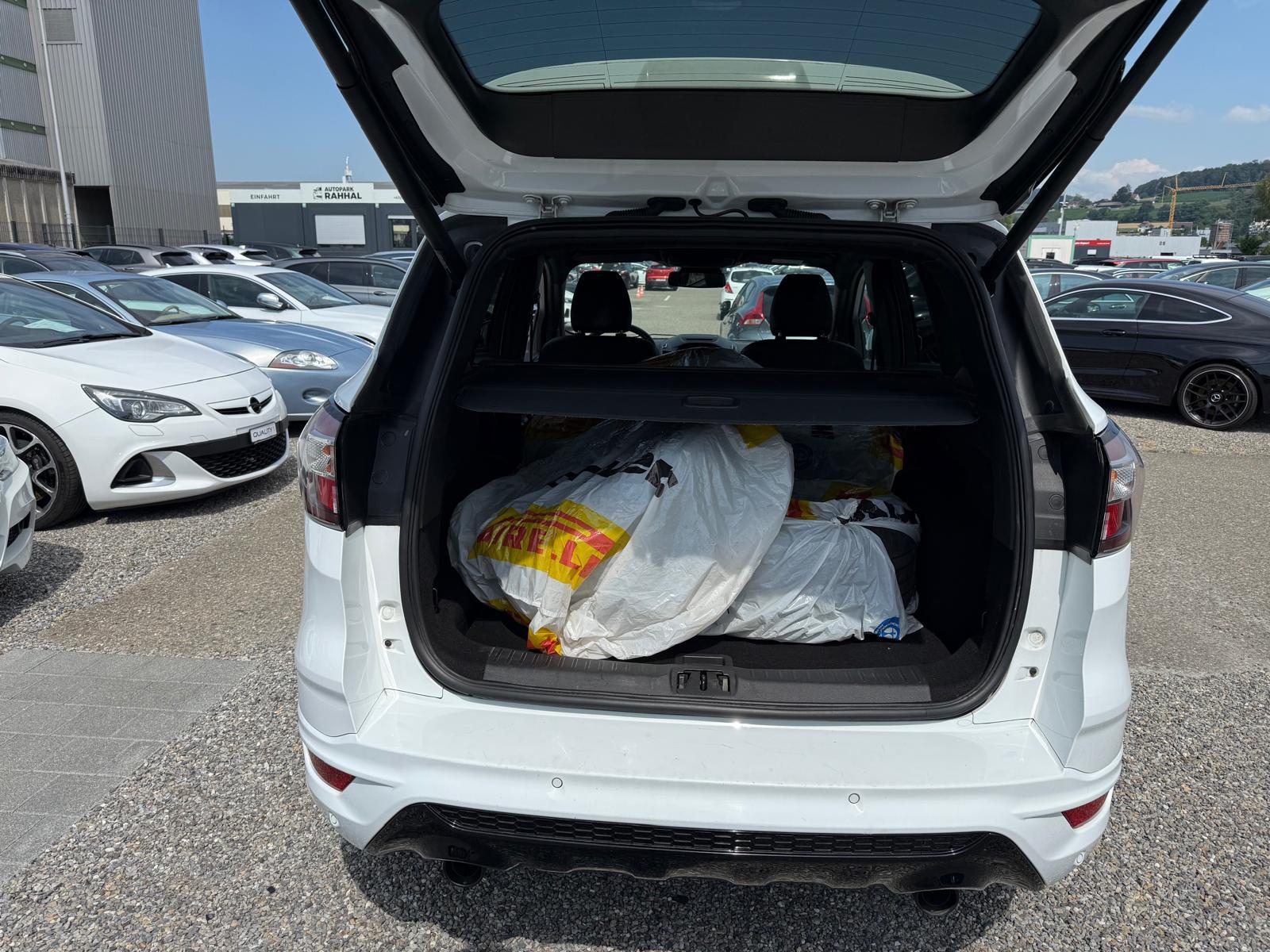 FORD Kuga 2.0 TDCi 180 ST-Line FPS-image-13