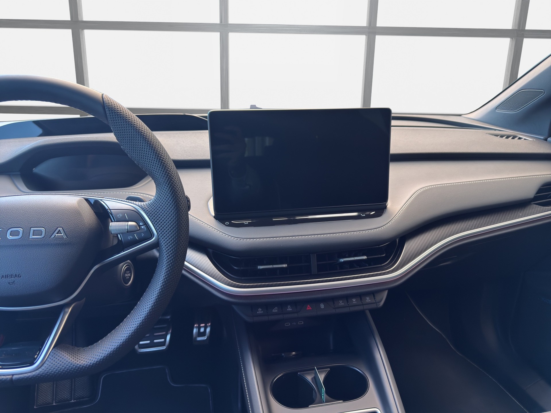 SKODA Enyaq 85 Sportline-image-9