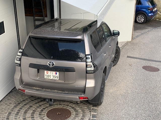 TOYOTA 2.8 D 204 Invincible-image-4