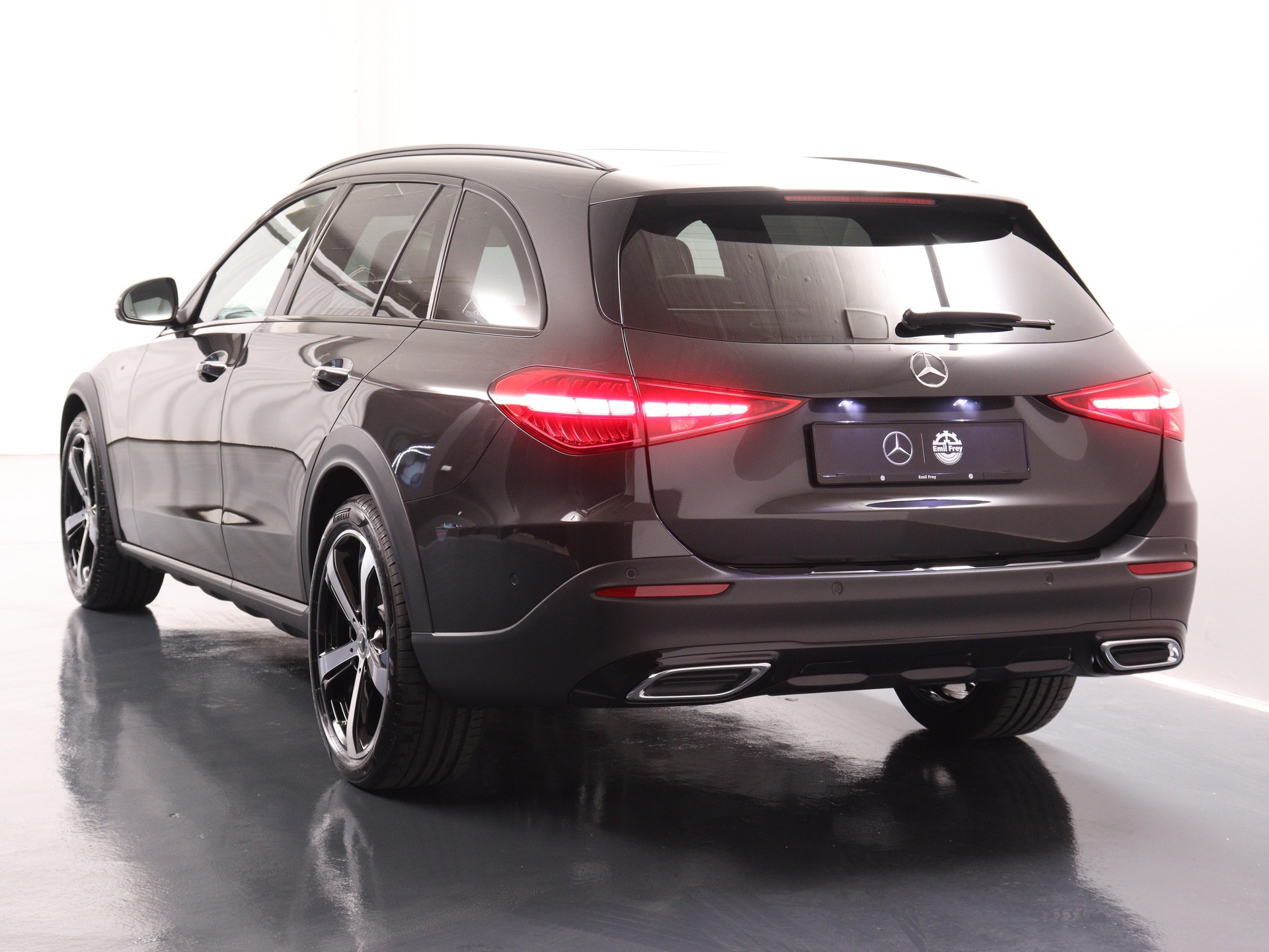 MERCEDES-BENZ C 220 d All-Terrain Avantgarde 4matic Kombi-image-4