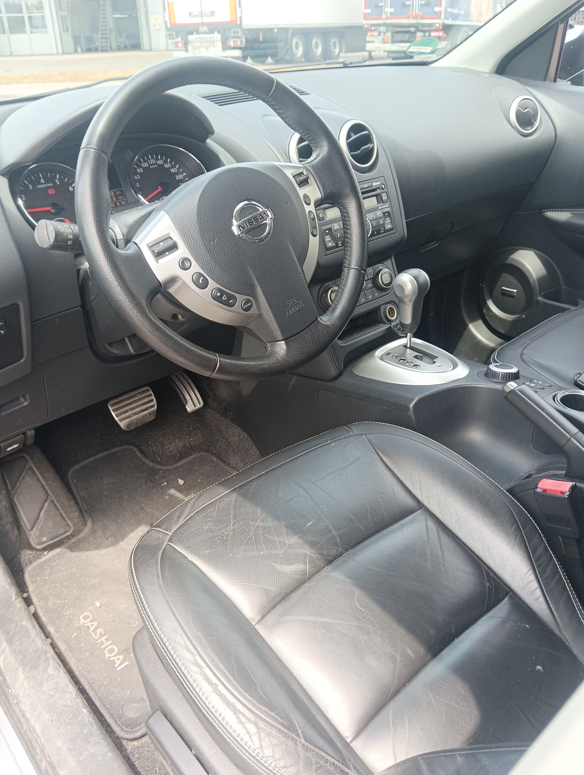 NISSAN Qashqai 2.0 4WD tekna XTronic CVT-image-6