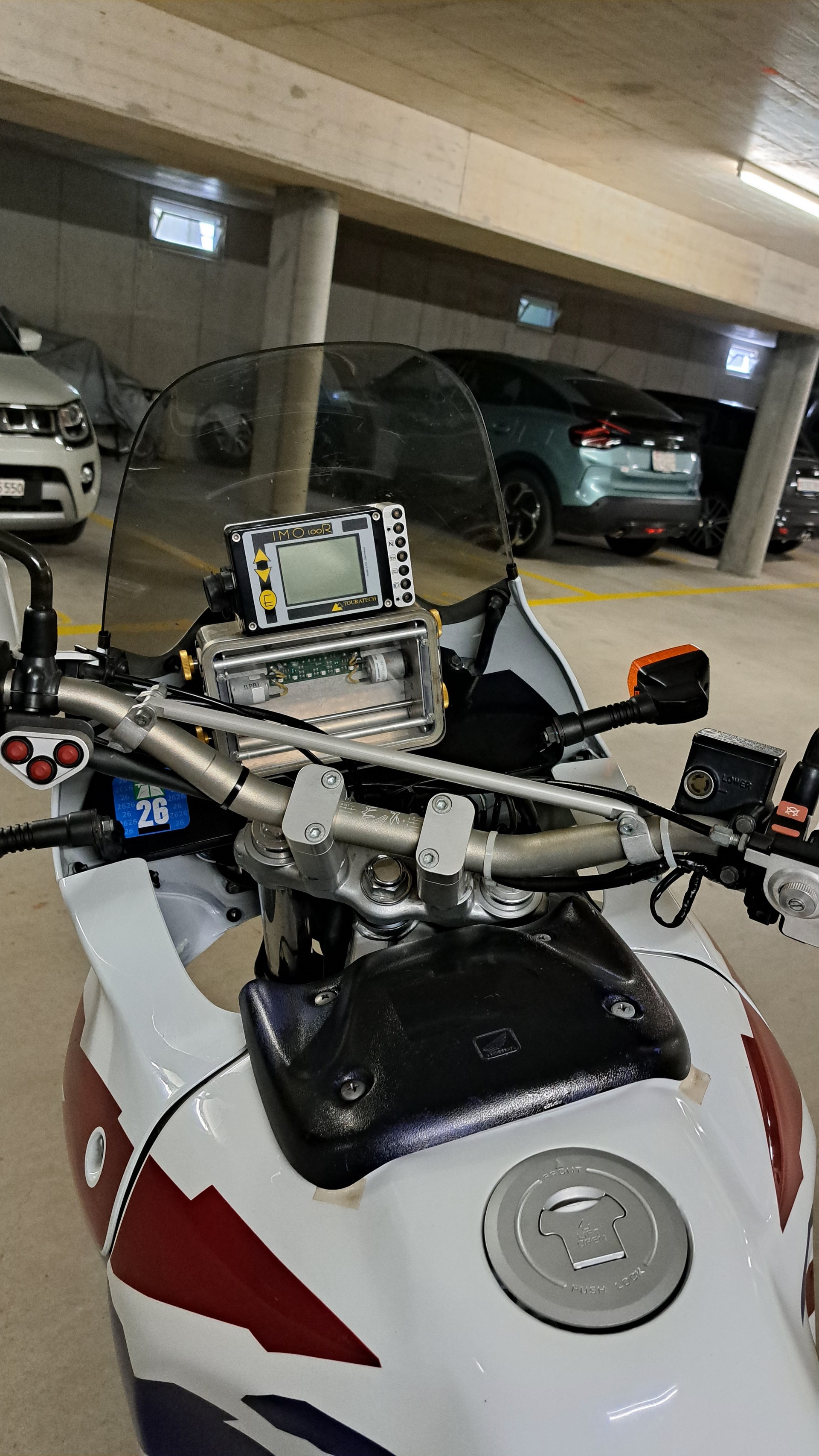 HONDA XRV 750 Africa Twin-image-6