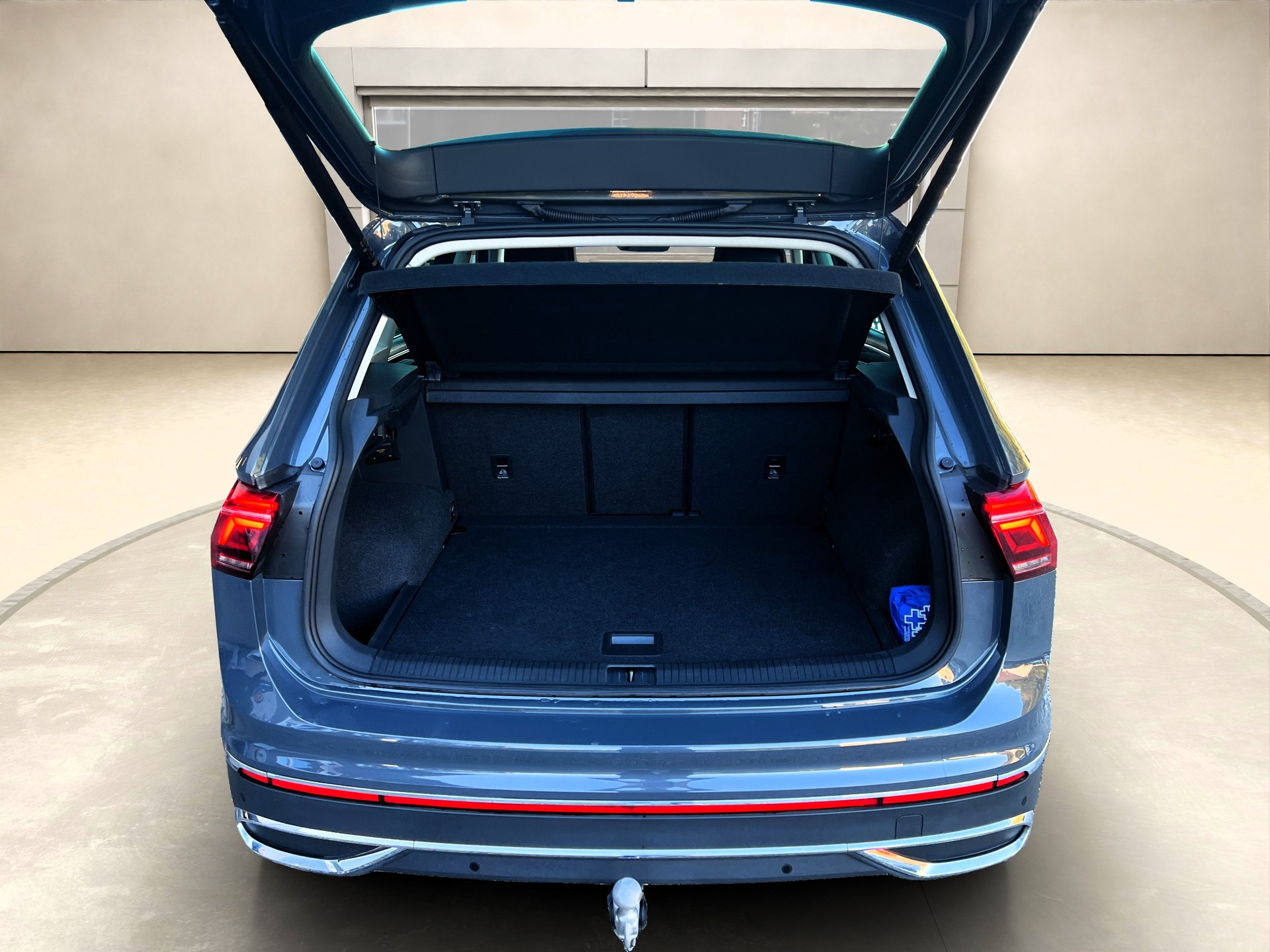 VW Tiguan 2.0 TDI SCR ❗Elegance 4Motion DSG❗✅CH-Fahrzeug & VOLLLEDERAUSSTATTUNG✅-image-14