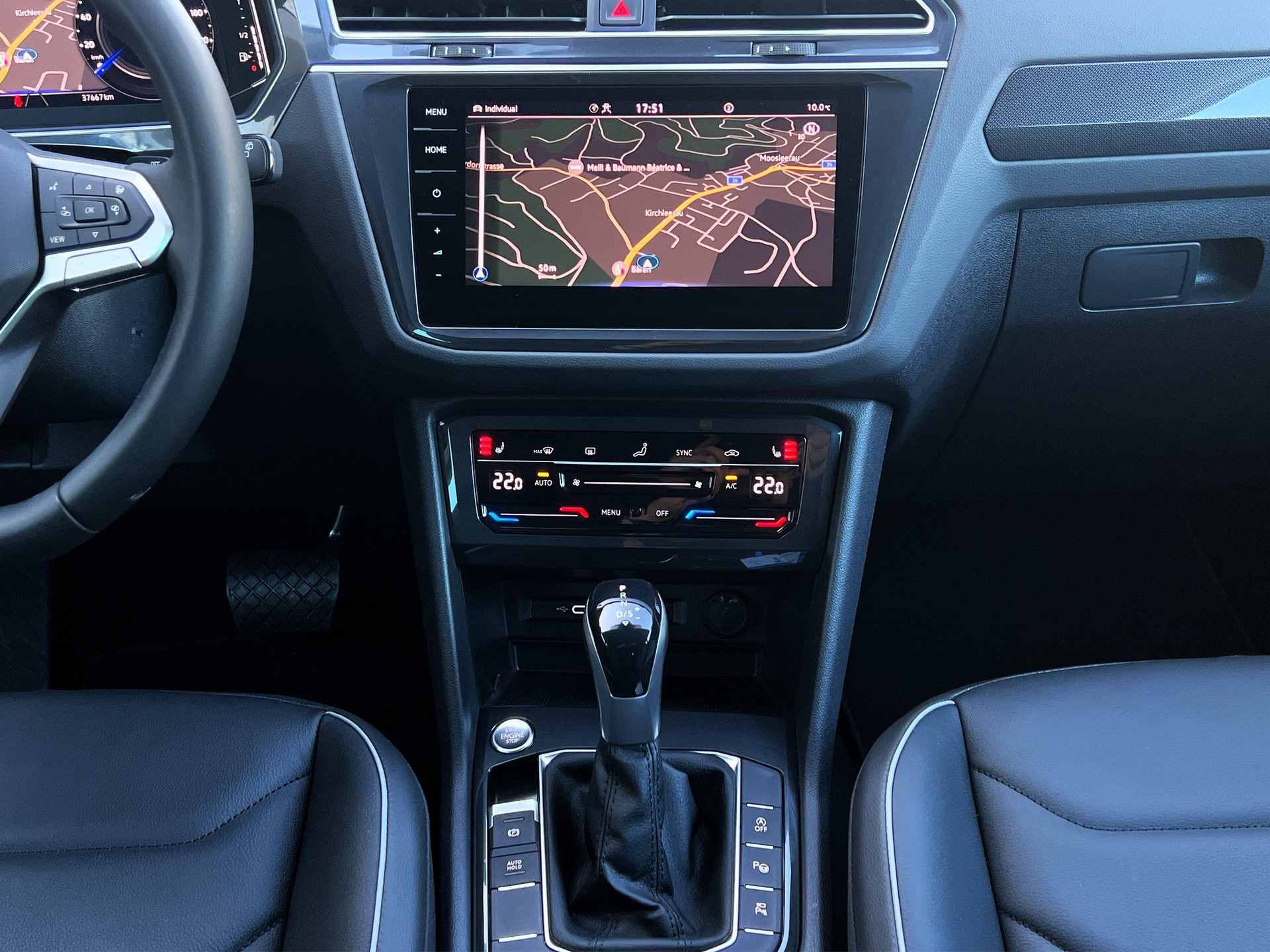 VW Tiguan 2.0 TDI SCR ❗Elegance 4Motion DSG❗✅CH-Fahrzeug & VOLLLEDERAUSSTATTUNG✅-image-10