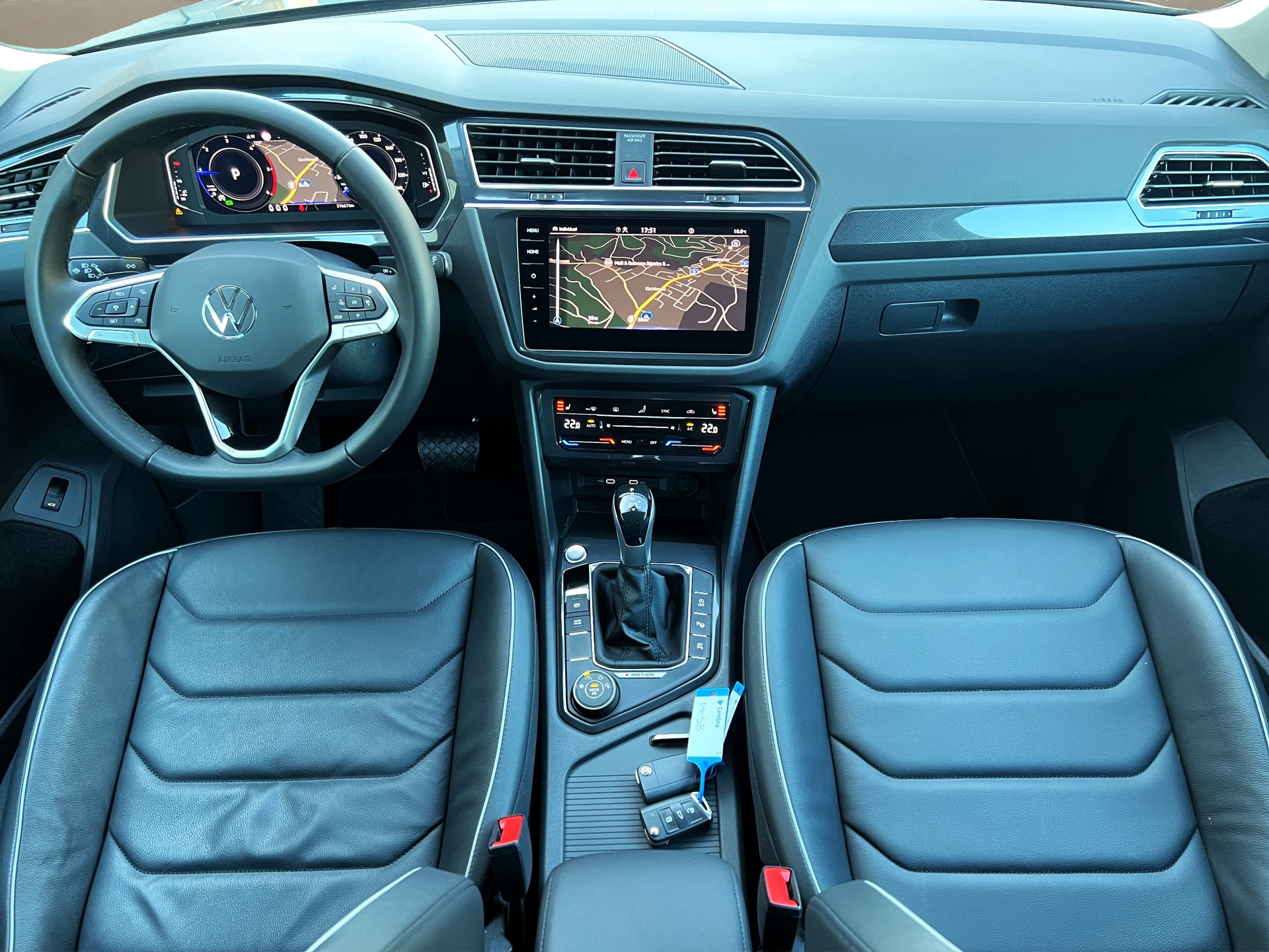 VW Tiguan 2.0 TDI SCR ❗Elegance 4Motion DSG❗✅CH-Fahrzeug & VOLLLEDERAUSSTATTUNG✅-image-7