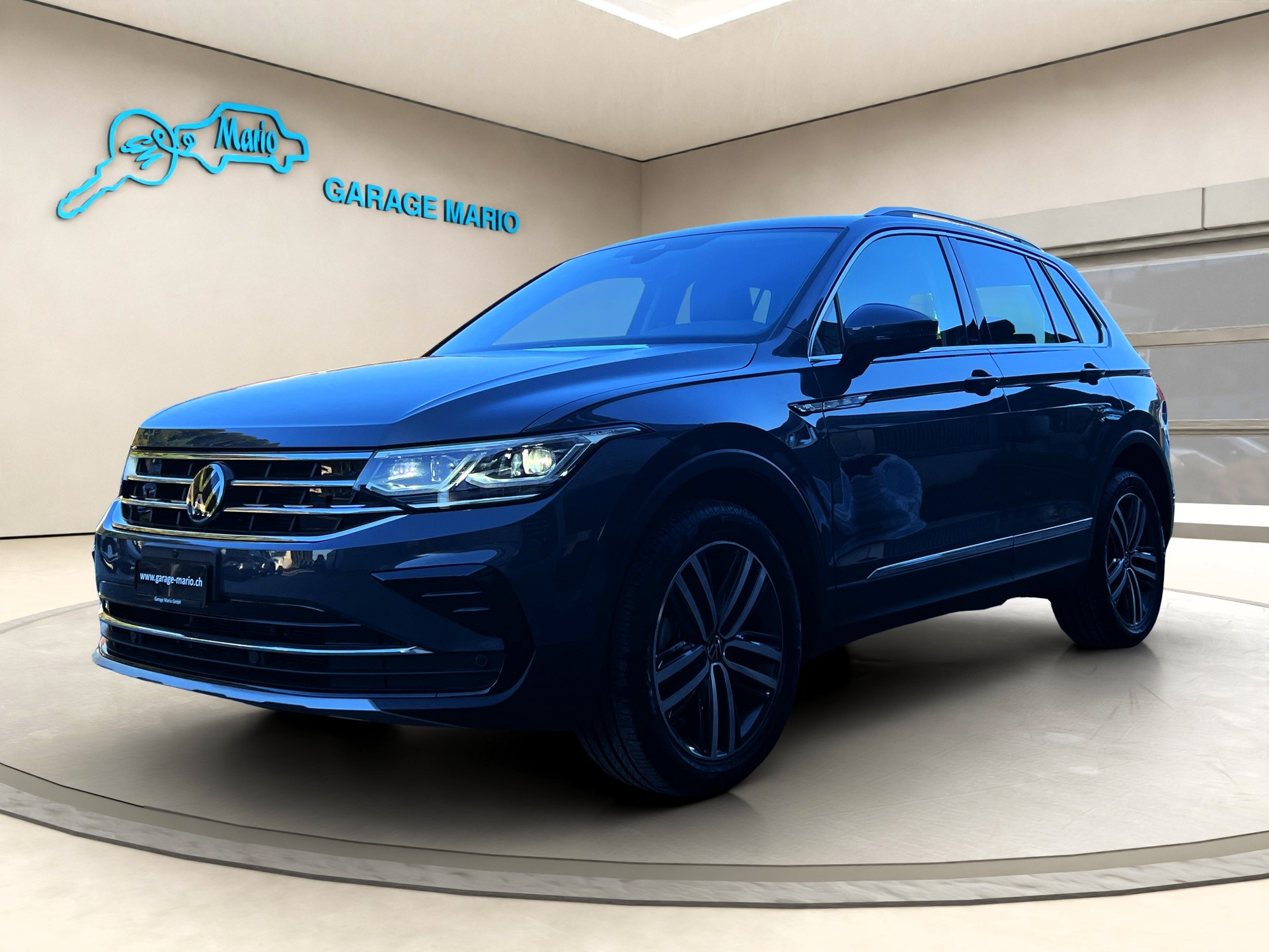 VW Tiguan 2.0 TDI SCR ❗Elegance 4Motion DSG❗✅CH-Fahrzeug & VOLLLEDERAUSSTATTUNG✅-image-2