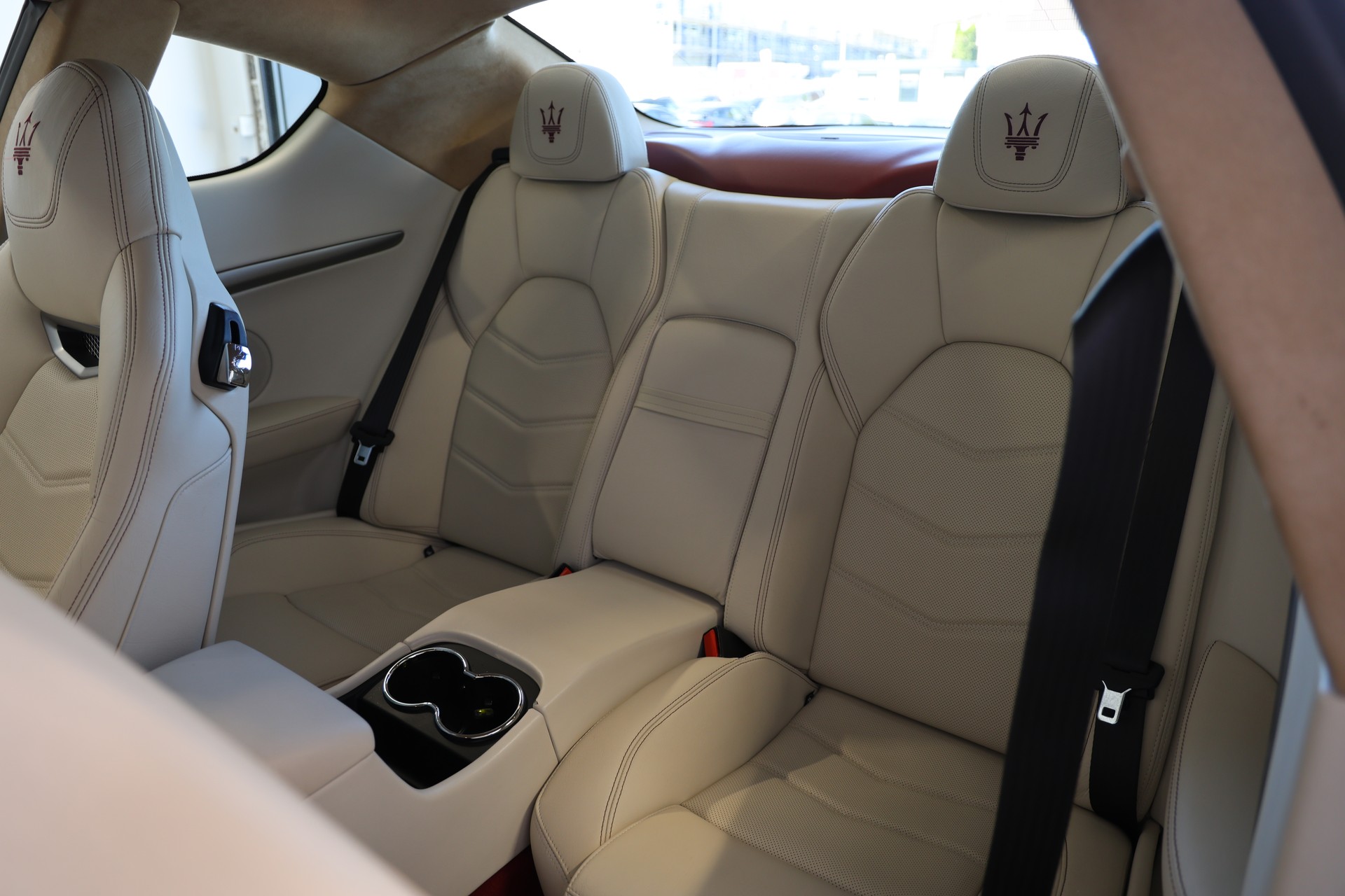 MASERATI GranTurismo Sport **ROSSO SCURO**-image-13