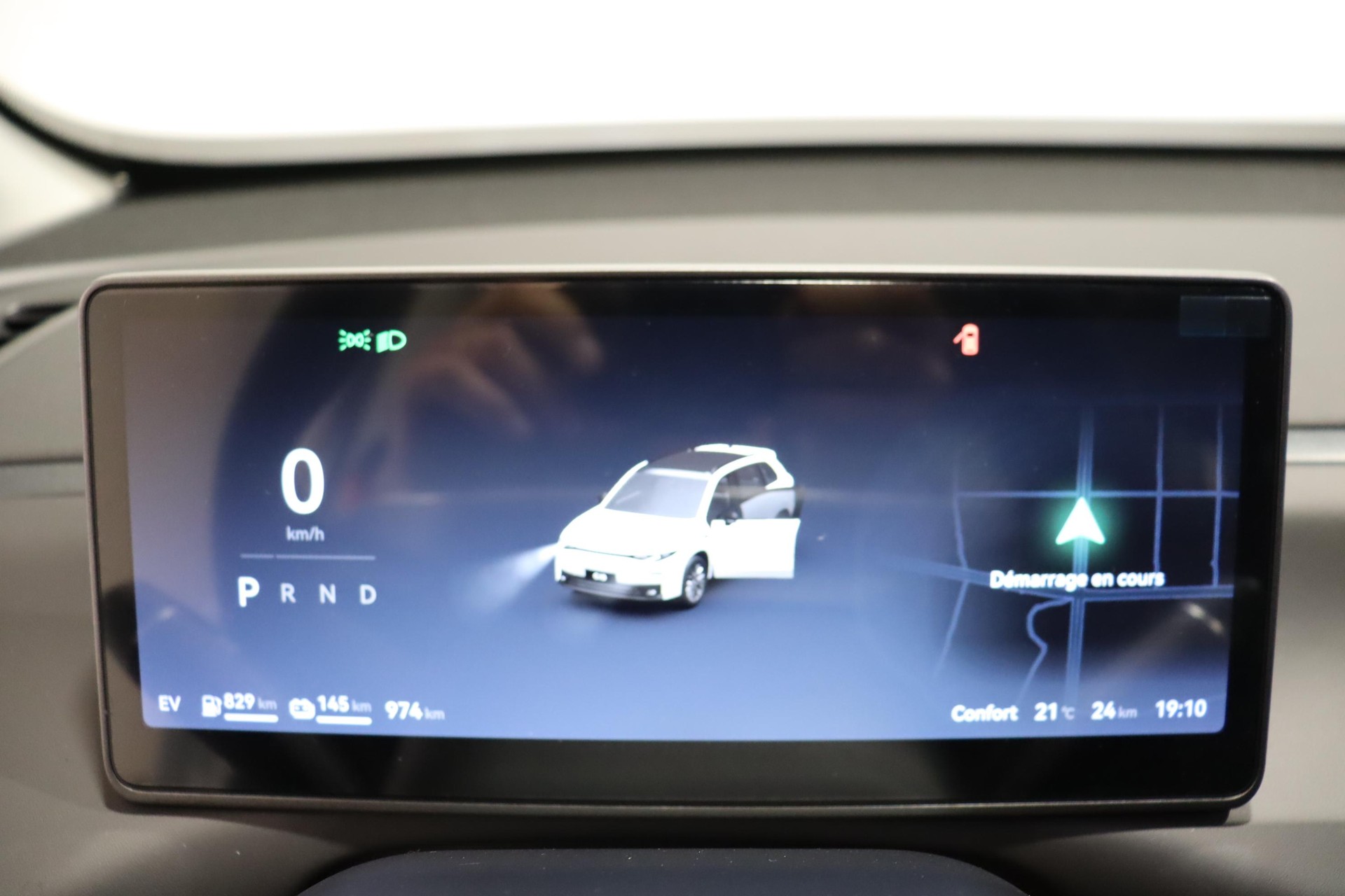 LEAPMOTOR C10 1.5 REEV Design-image-9