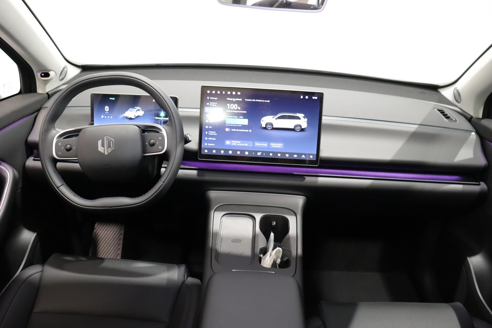 LEAPMOTOR C10 1.5 REEV Design-image-5