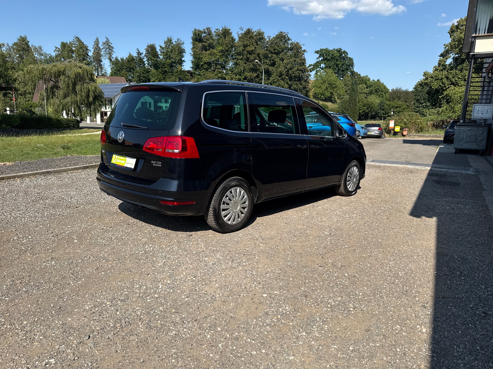 VW Sharan 2.0 TDI BMT Design 4Motion-image-3