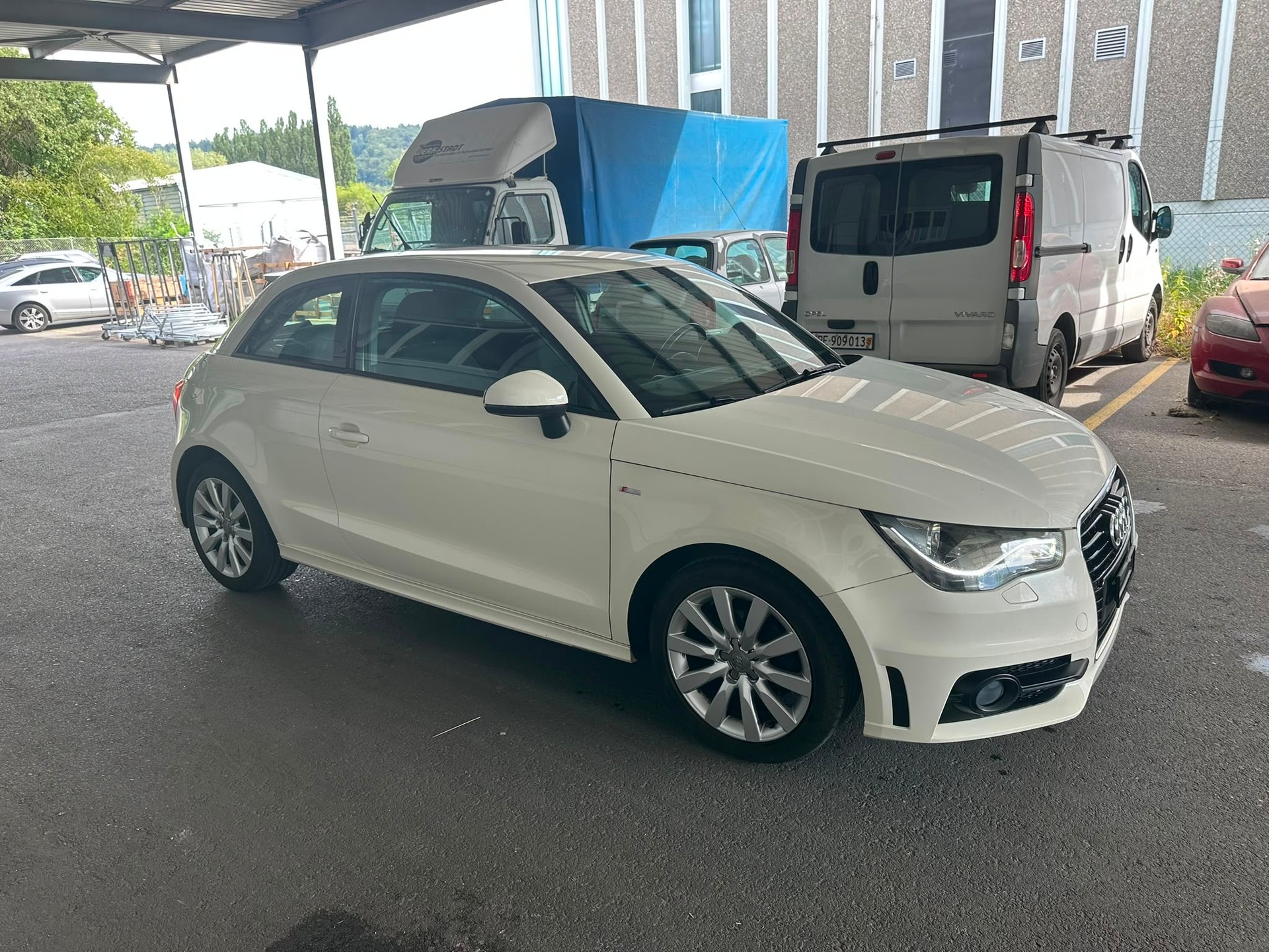 AUDI A1 1.2 TFSI Attraction-image-0