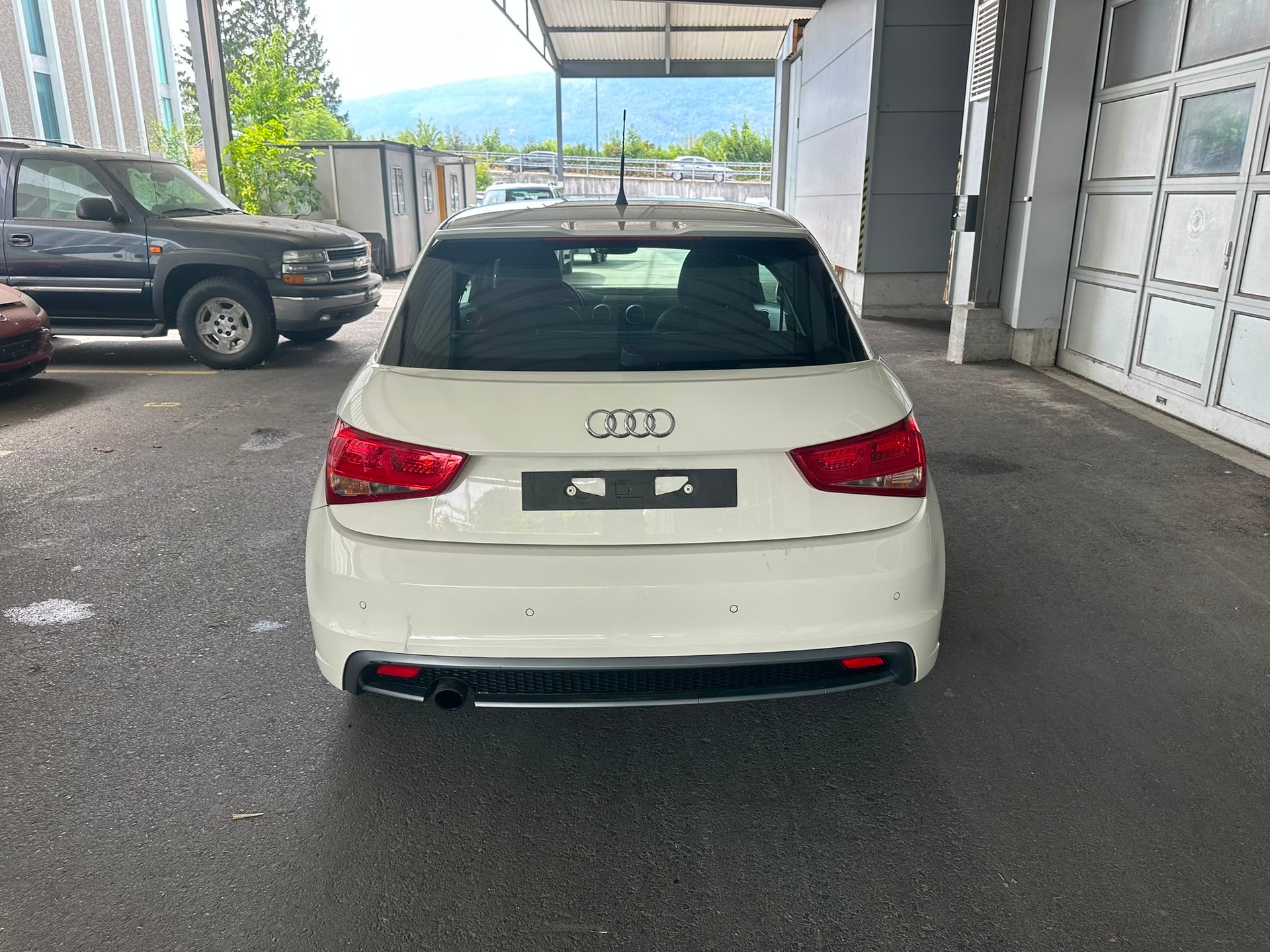 AUDI A1 1.2 TFSI Attraction-image-6