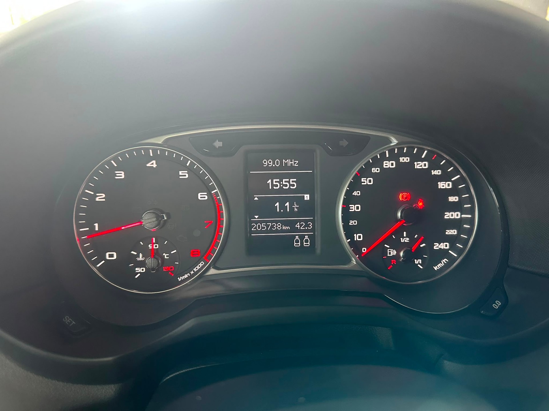 AUDI A1 1.2 TFSI Attraction-image-8