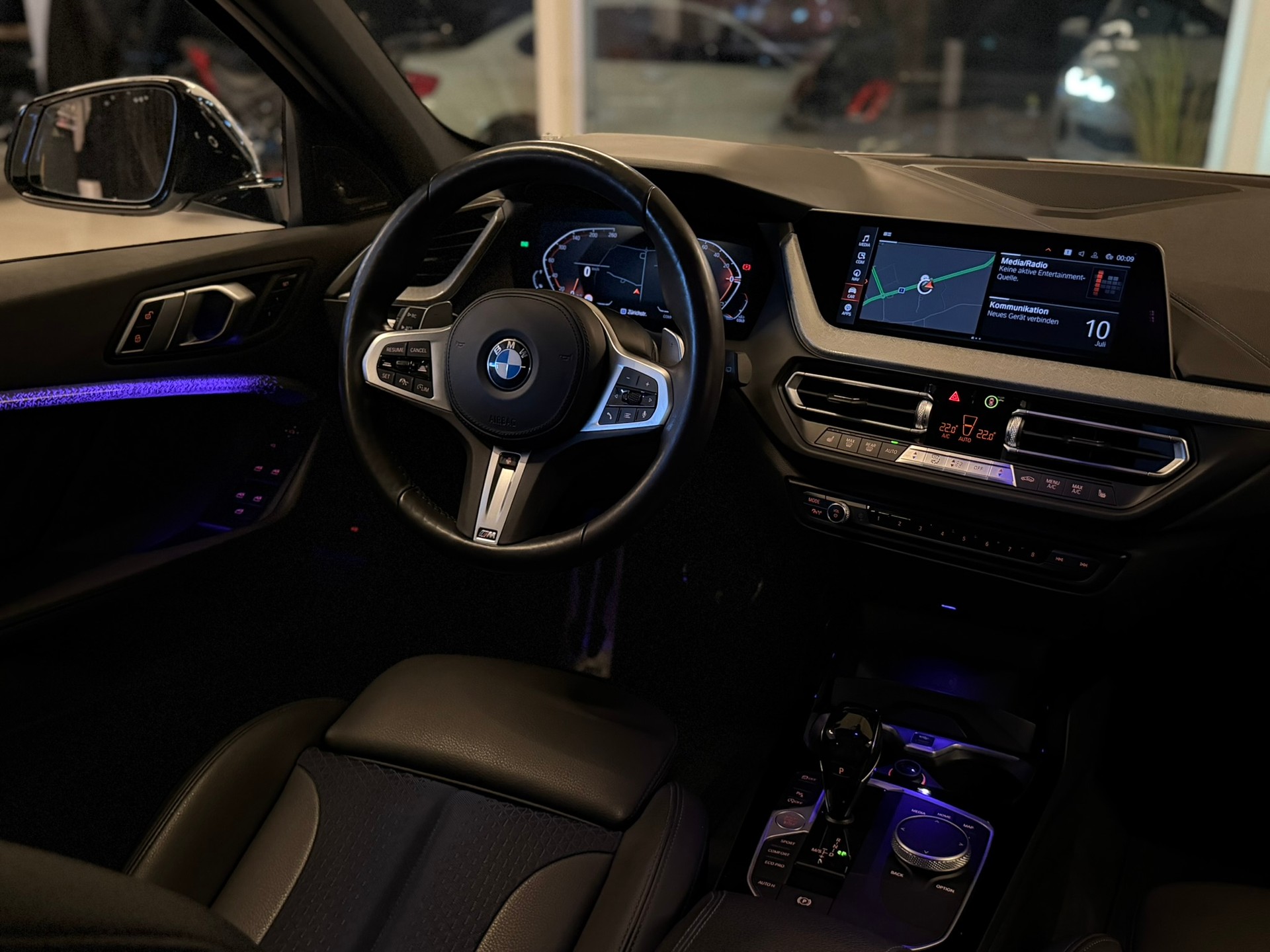 BMW 120d xDrive Steptronic Pure M Sport-image-8