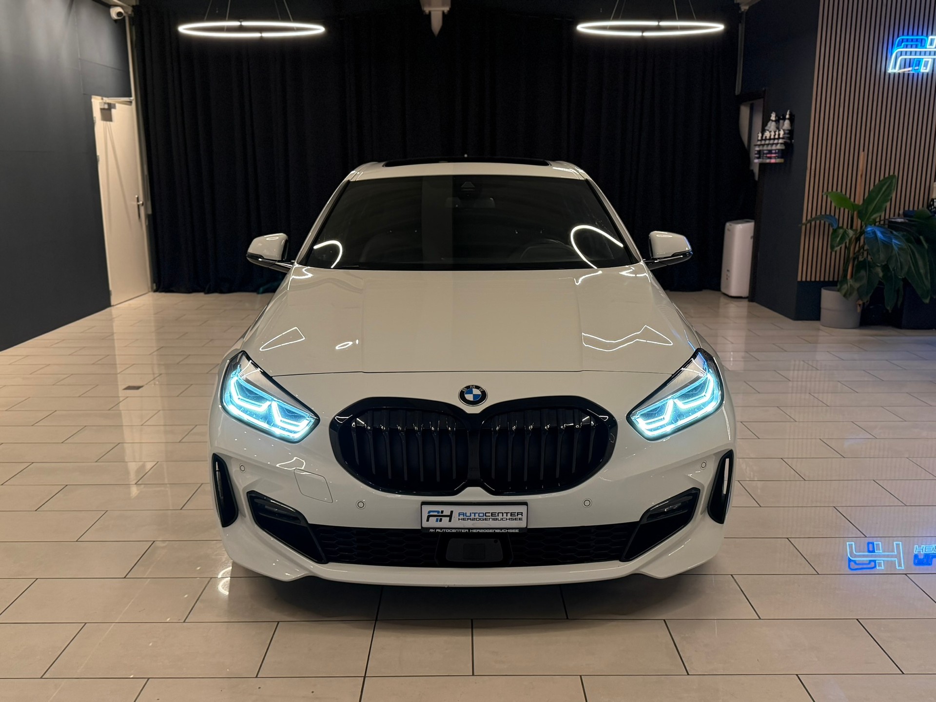 BMW 120d xDrive Steptronic Pure M Sport-image-1