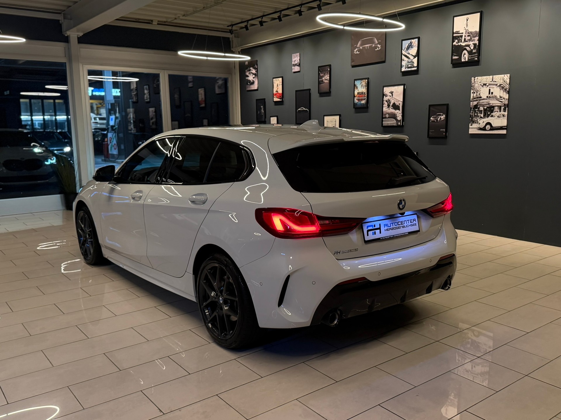 BMW 120d xDrive Steptronic Pure M Sport-image-4