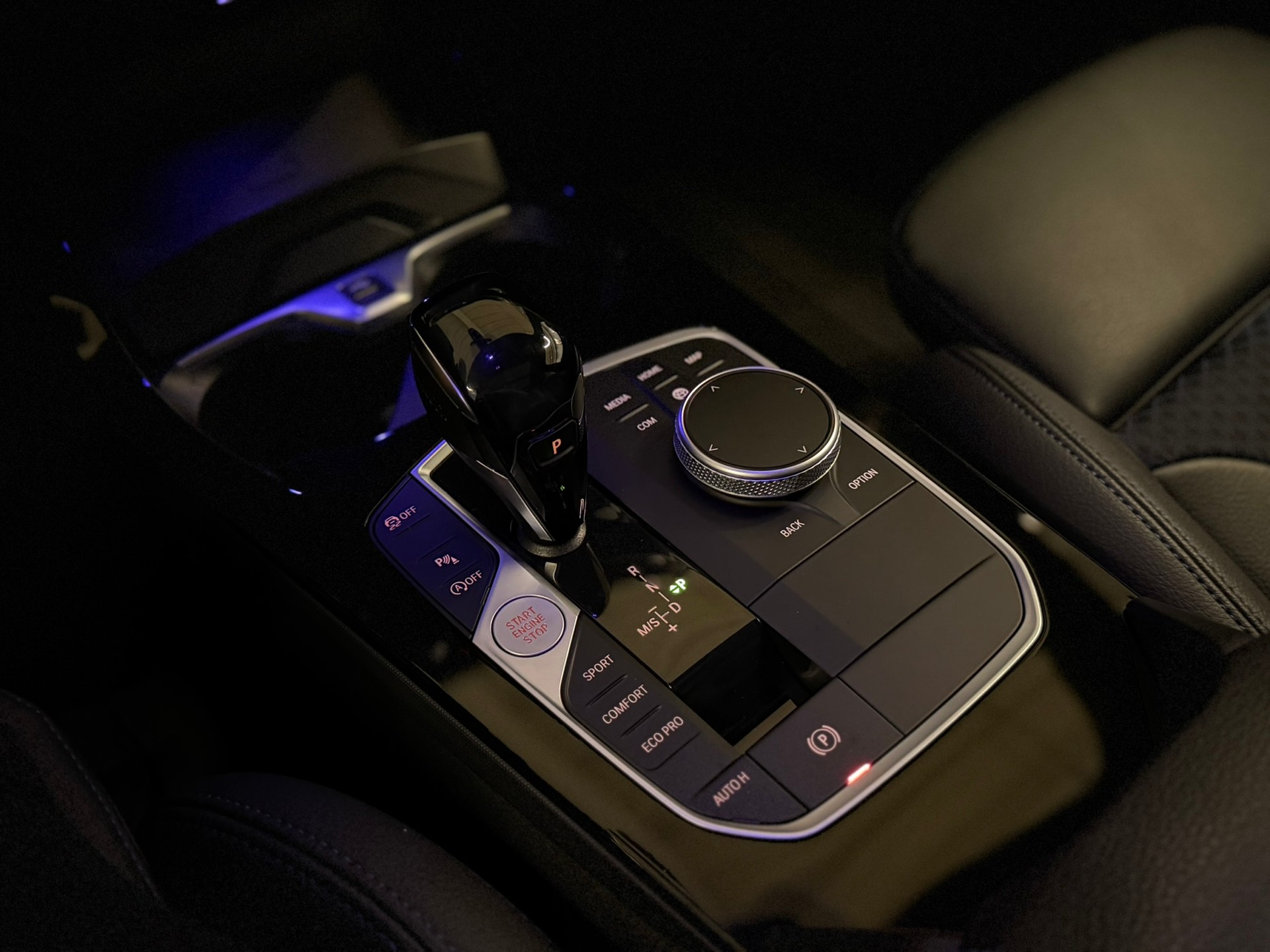 BMW 120d xDrive Steptronic Pure M Sport-image-19