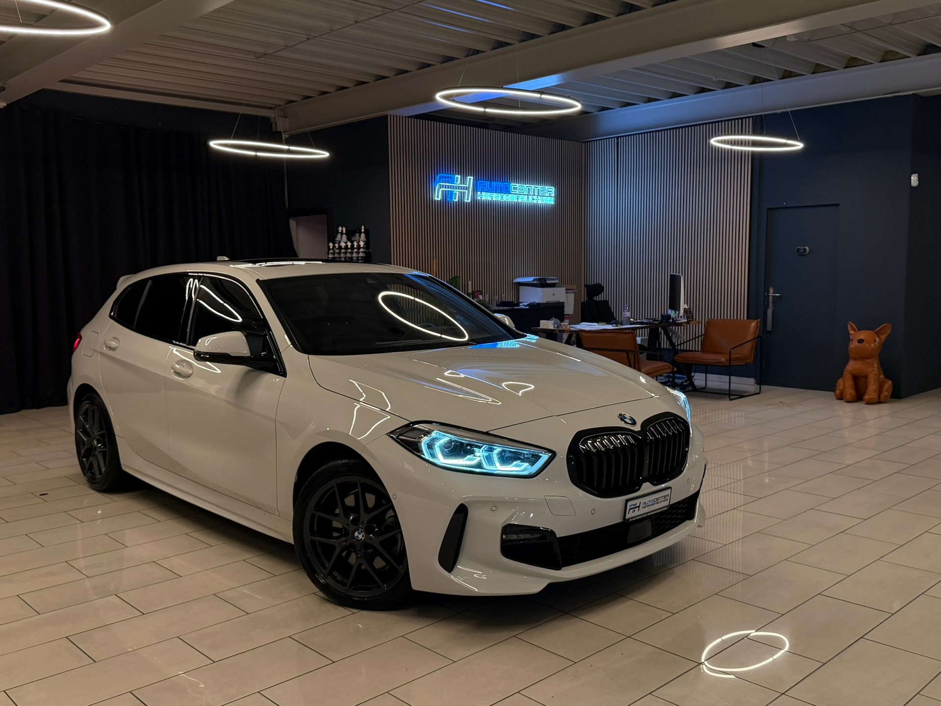 BMW 120d xDrive Steptronic Pure M Sport-image-0