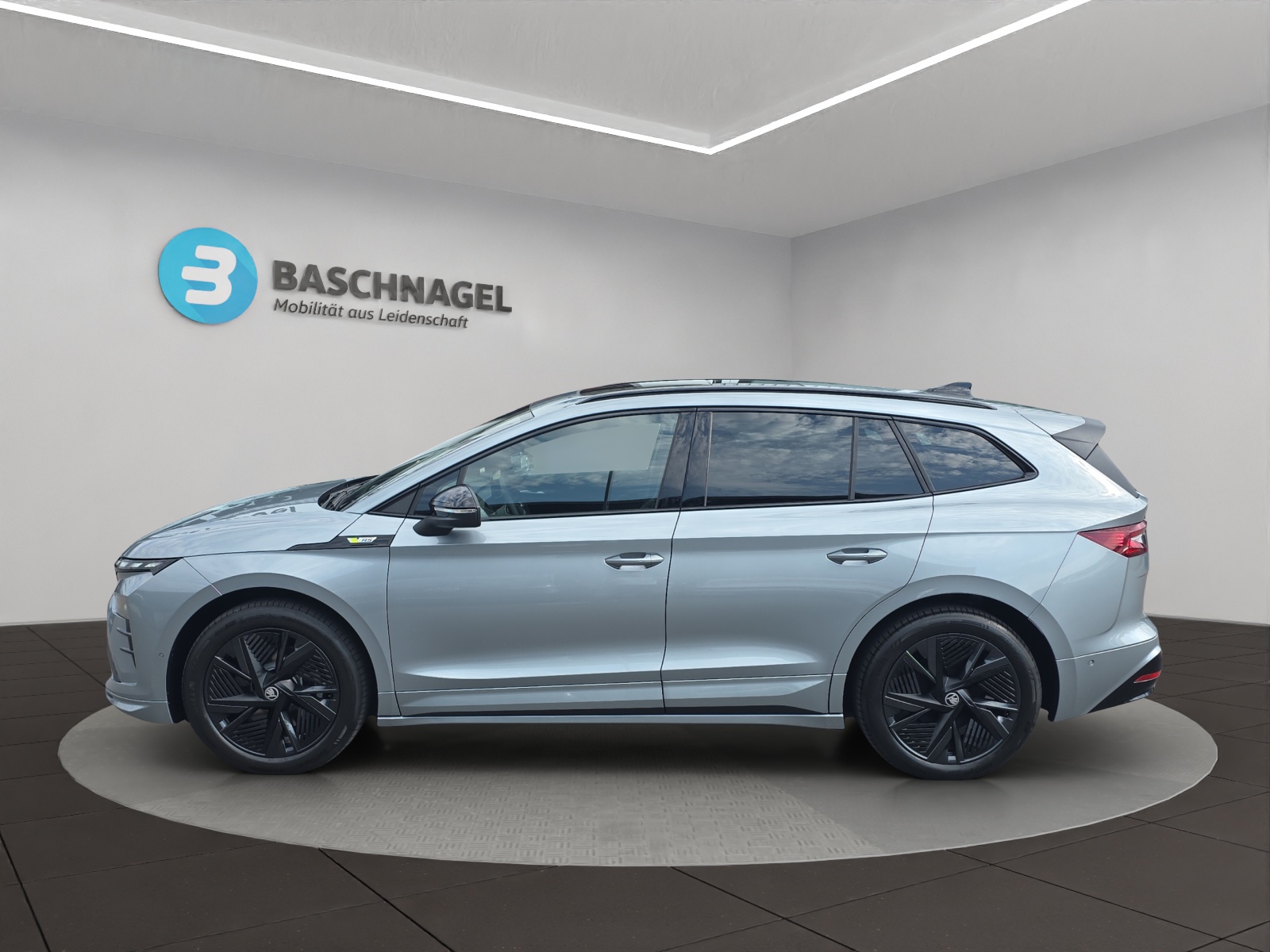 SKODA Enyaq 4x4 RS-image-1