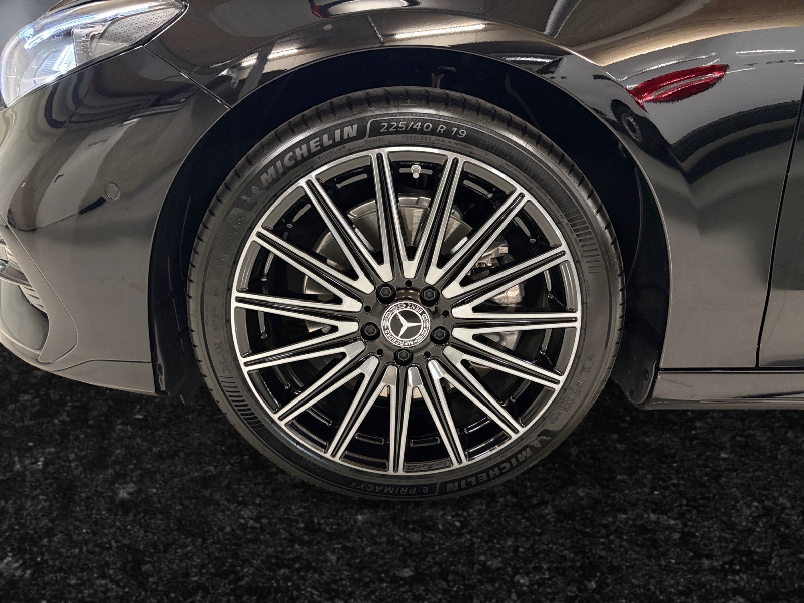 MERCEDES-BENZ CLA 350 4 Matic 85 kWh EQ-image-15