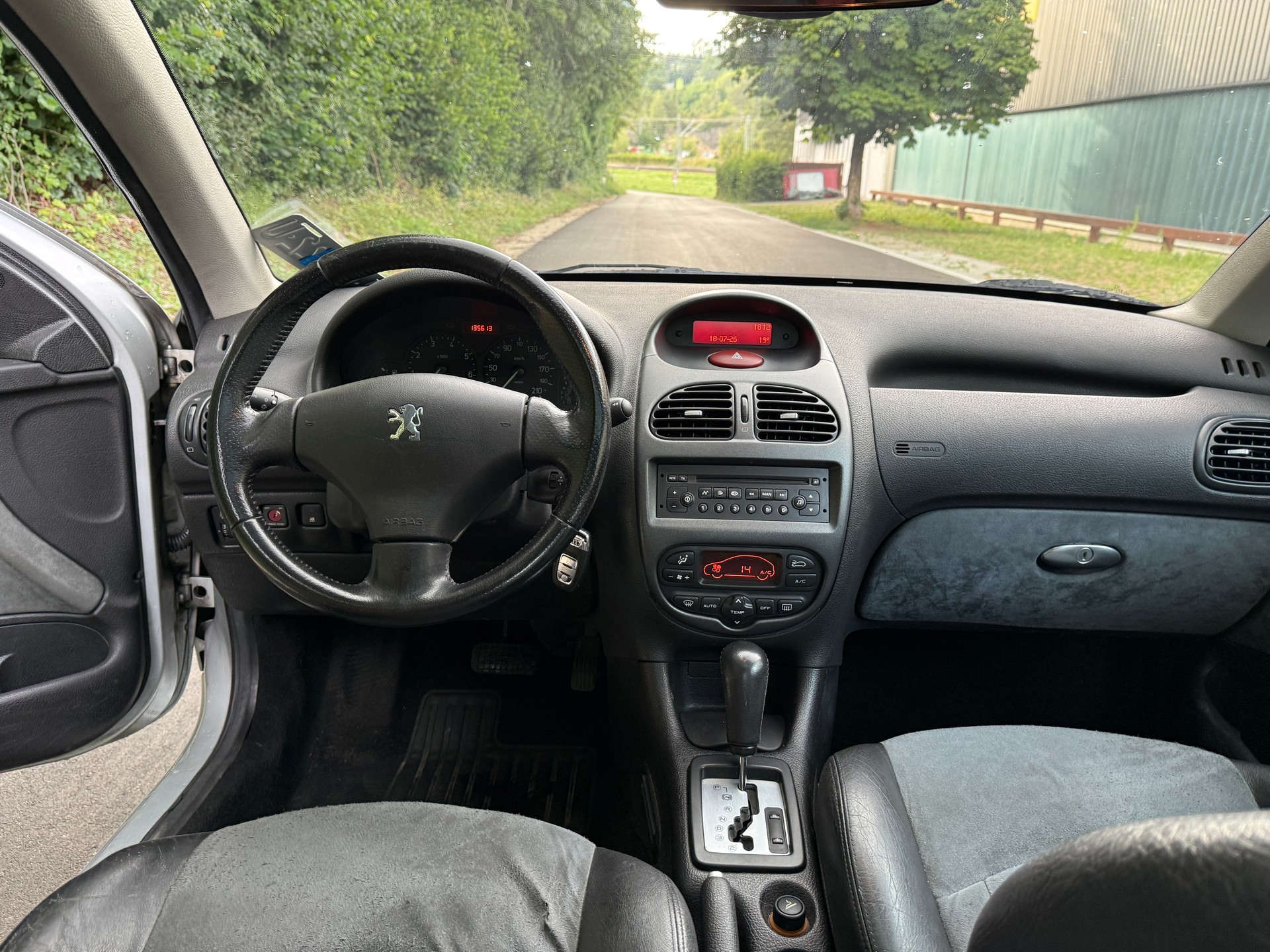 PEUGEOT 206 1.6 16V Black&Silver-image-13