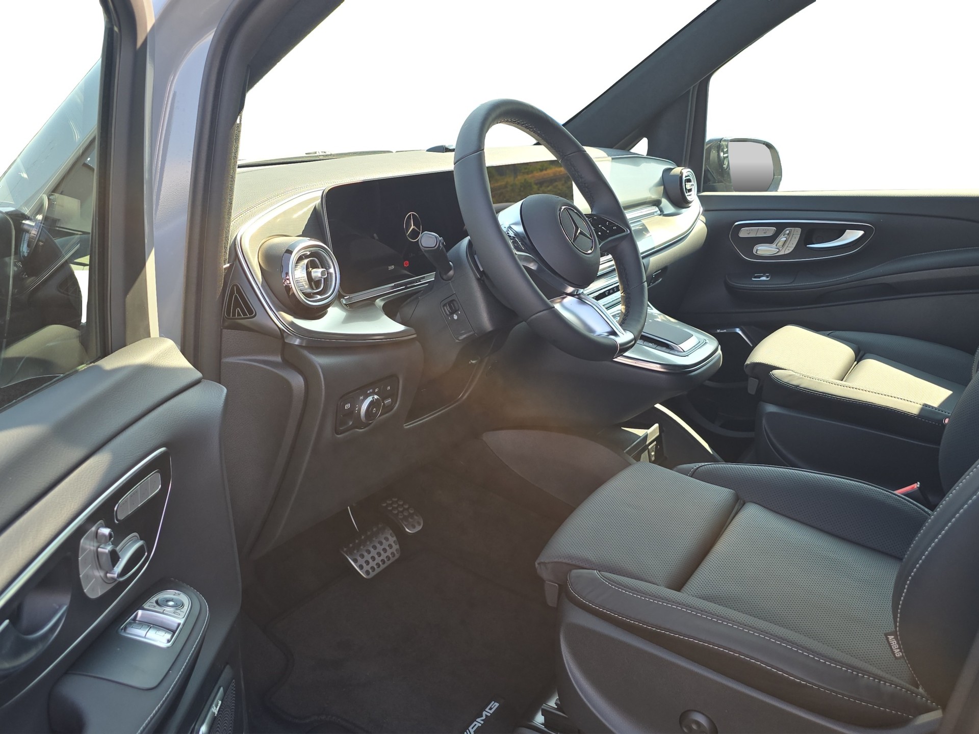 MERCEDES-BENZ V 300 d lang 4Matic Swiss Edition 9G-Tronic-image-6
