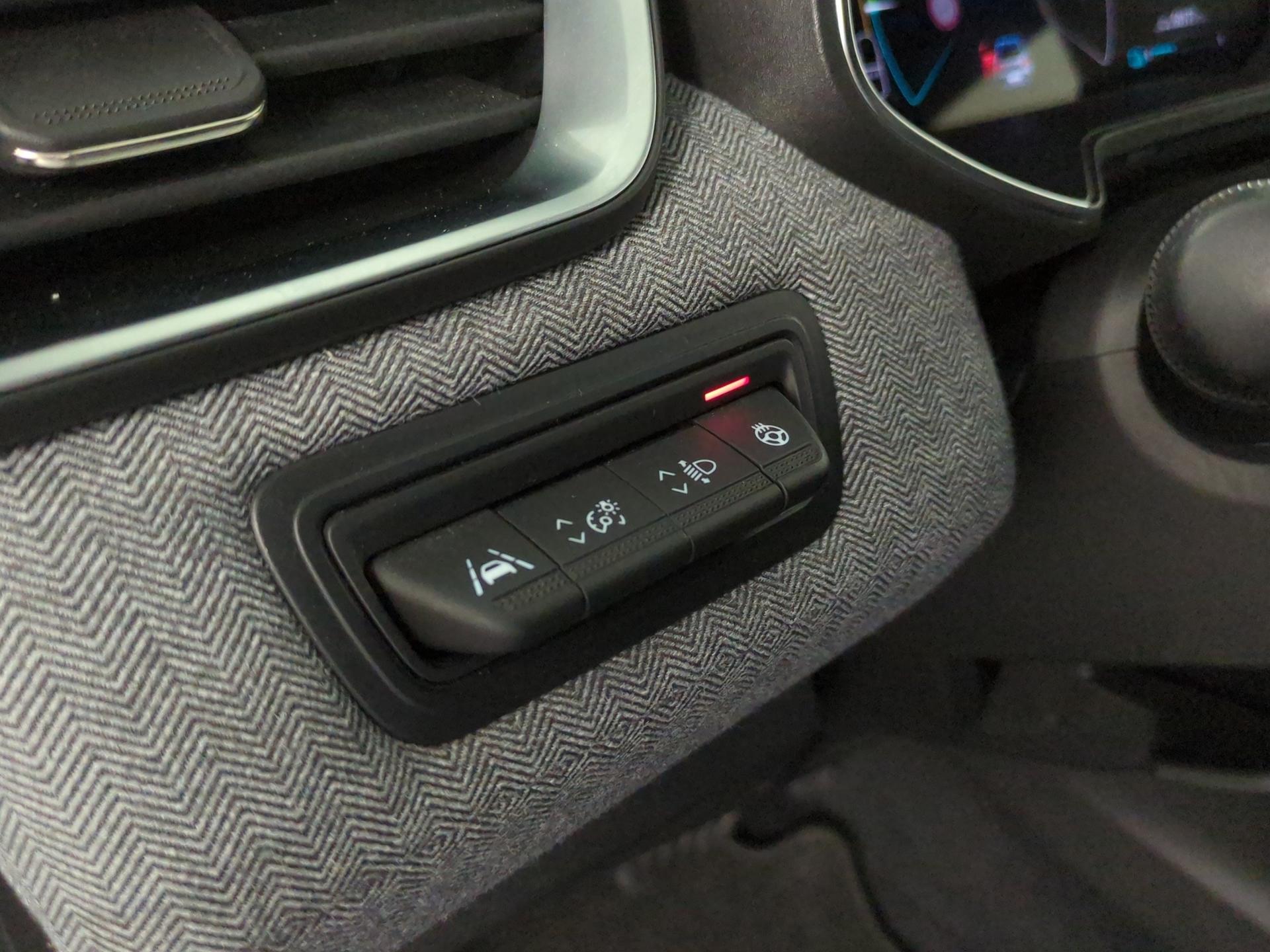 RENAULT Clio 1.6 E-Tech Techno-image-19