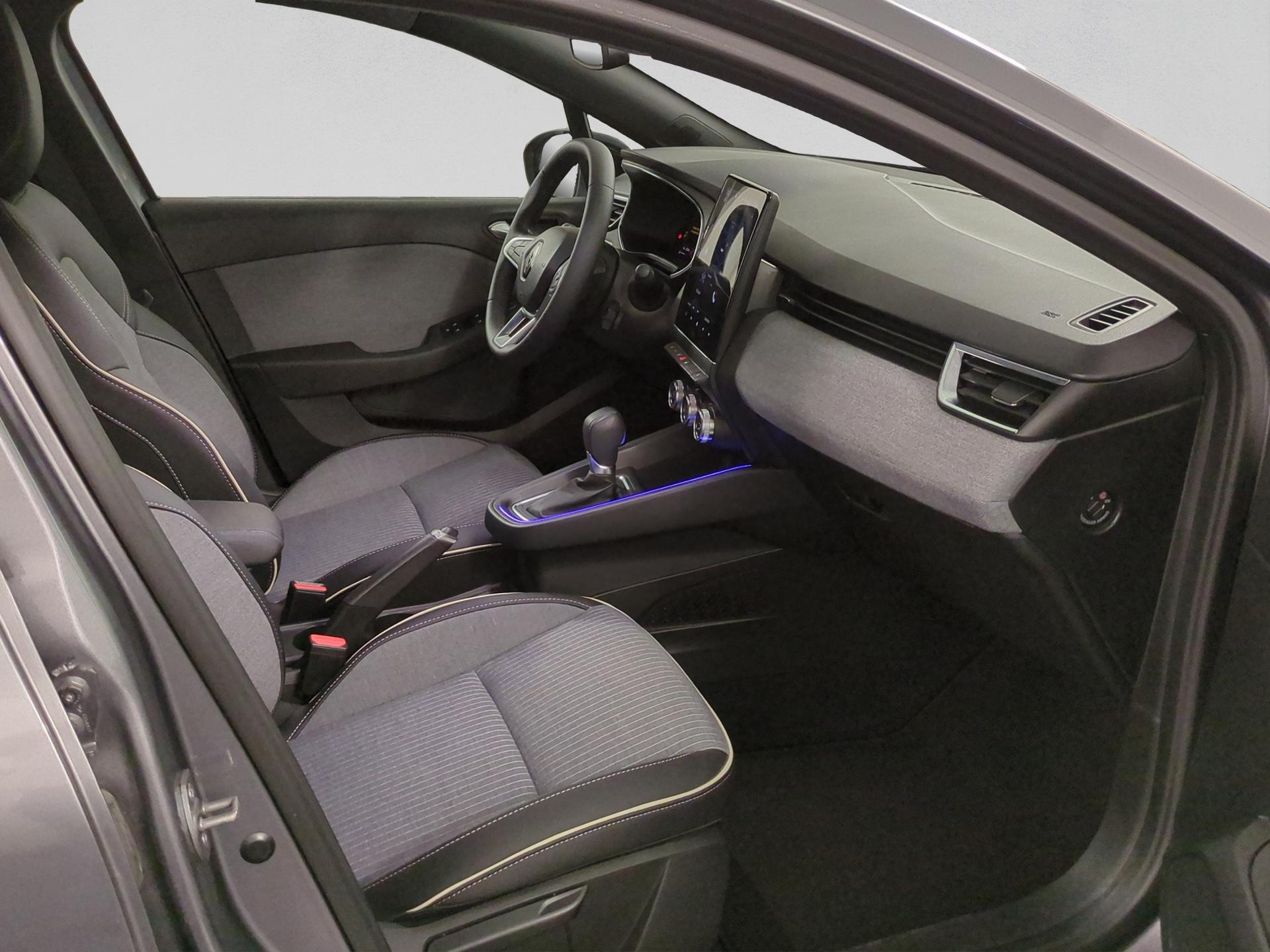 RENAULT Clio 1.6 E-Tech Techno-image-16