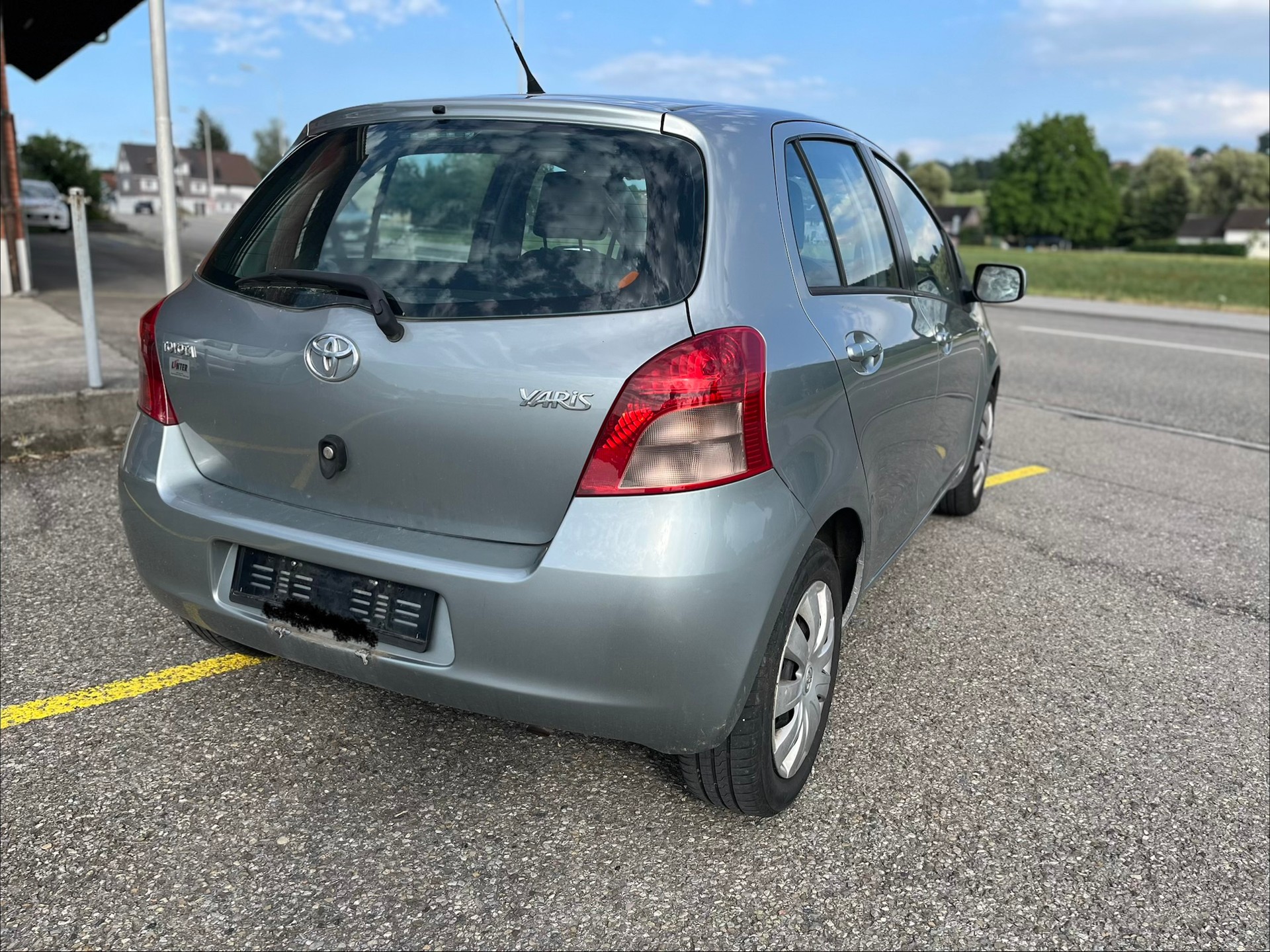 TOYOTA Limousine 1,3i Benzin 5 Türe mit Klimaanlage Euro B04-image-5