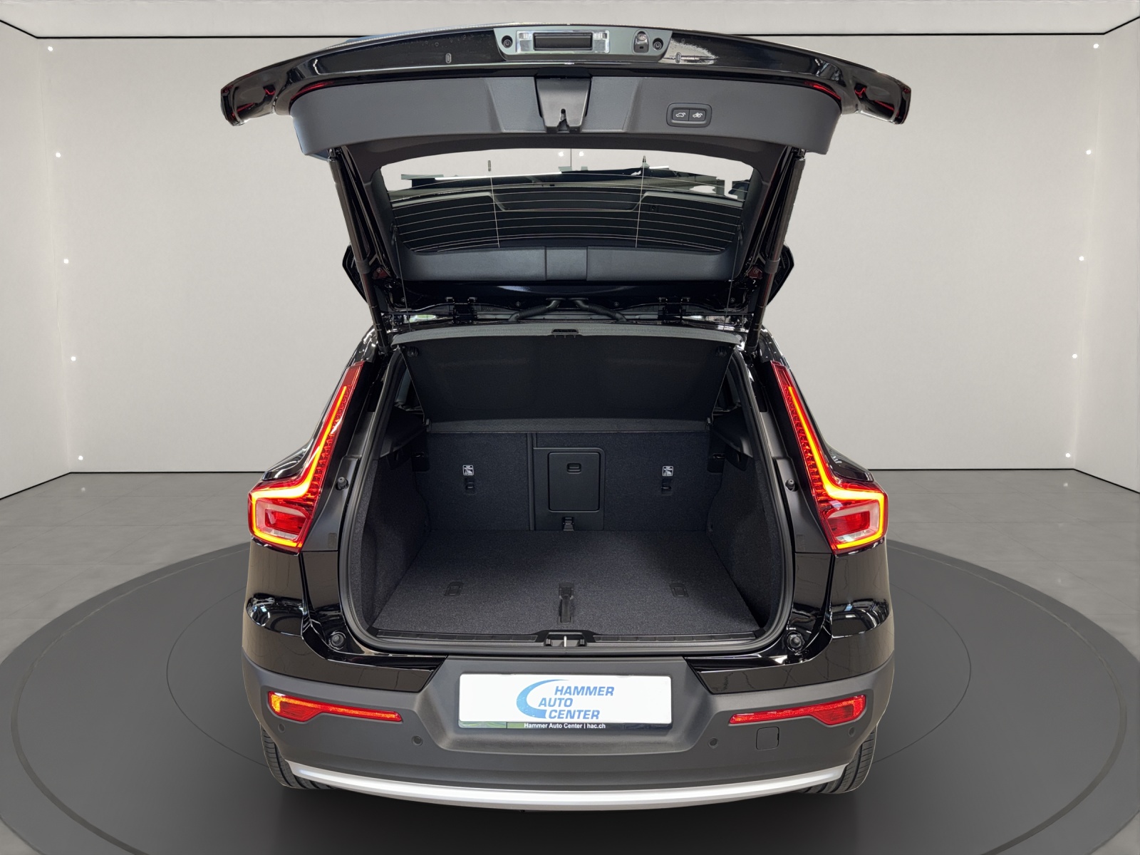 VOLVO XC40 2.0 B3 MH Core-image-4