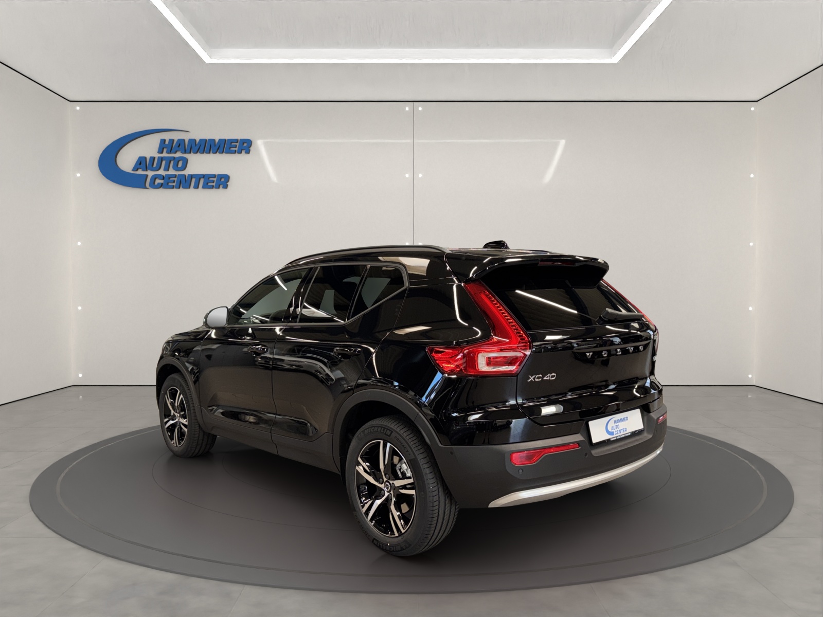 VOLVO XC40 2.0 B3 MH Core-image-1