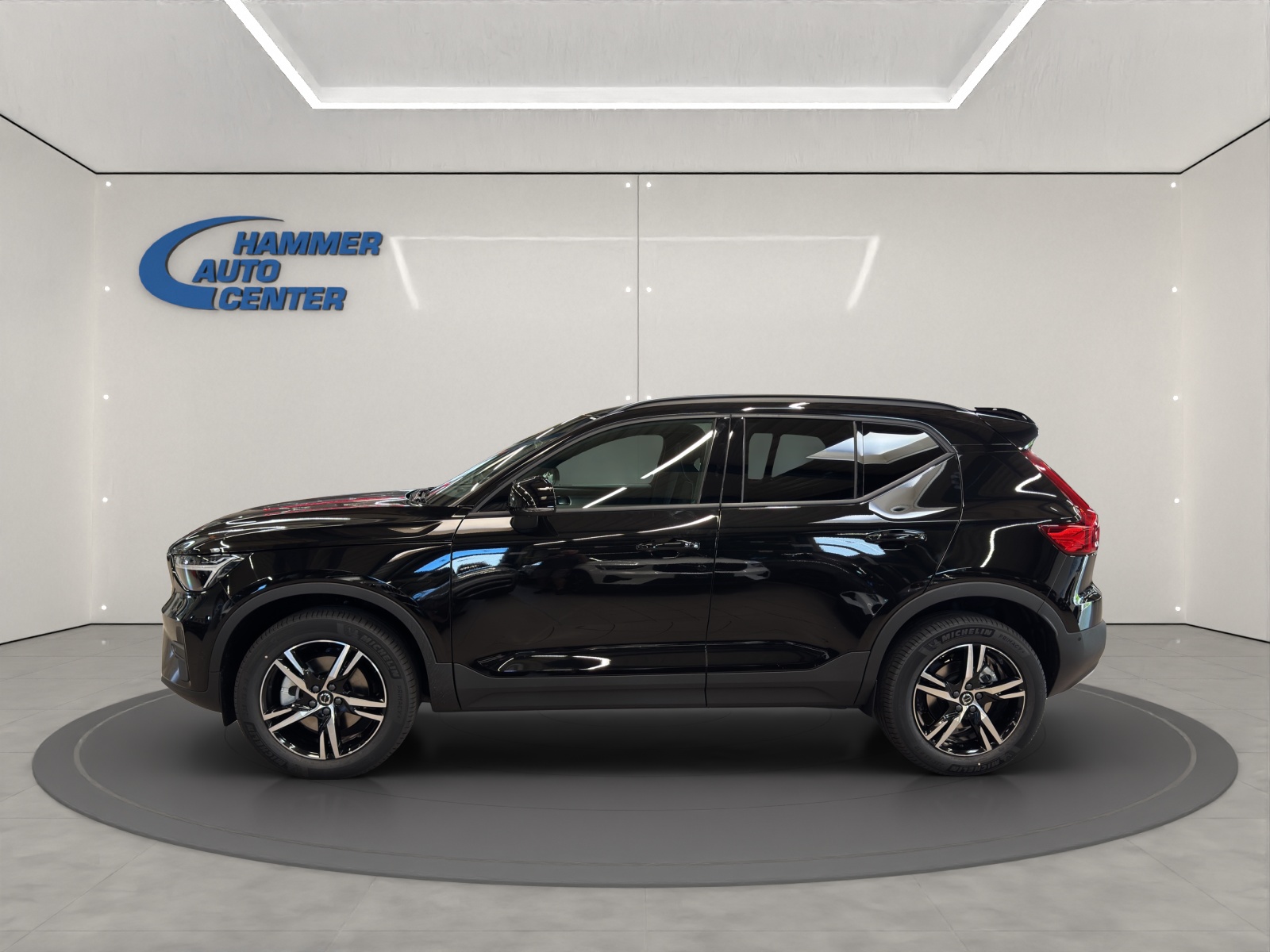 VOLVO XC40 2.0 B3 MH Core-image-2