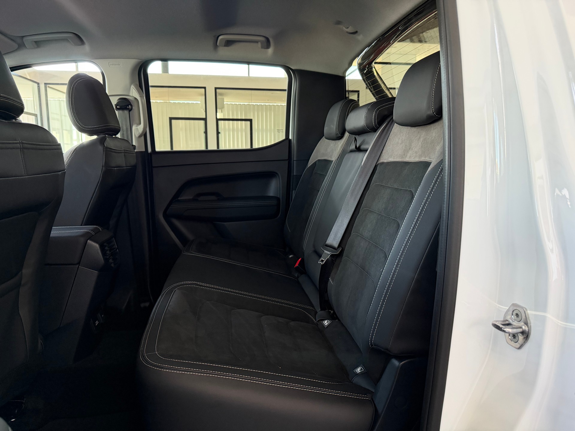 VW Amarok 3.0TDI Style Winter 2-image-12