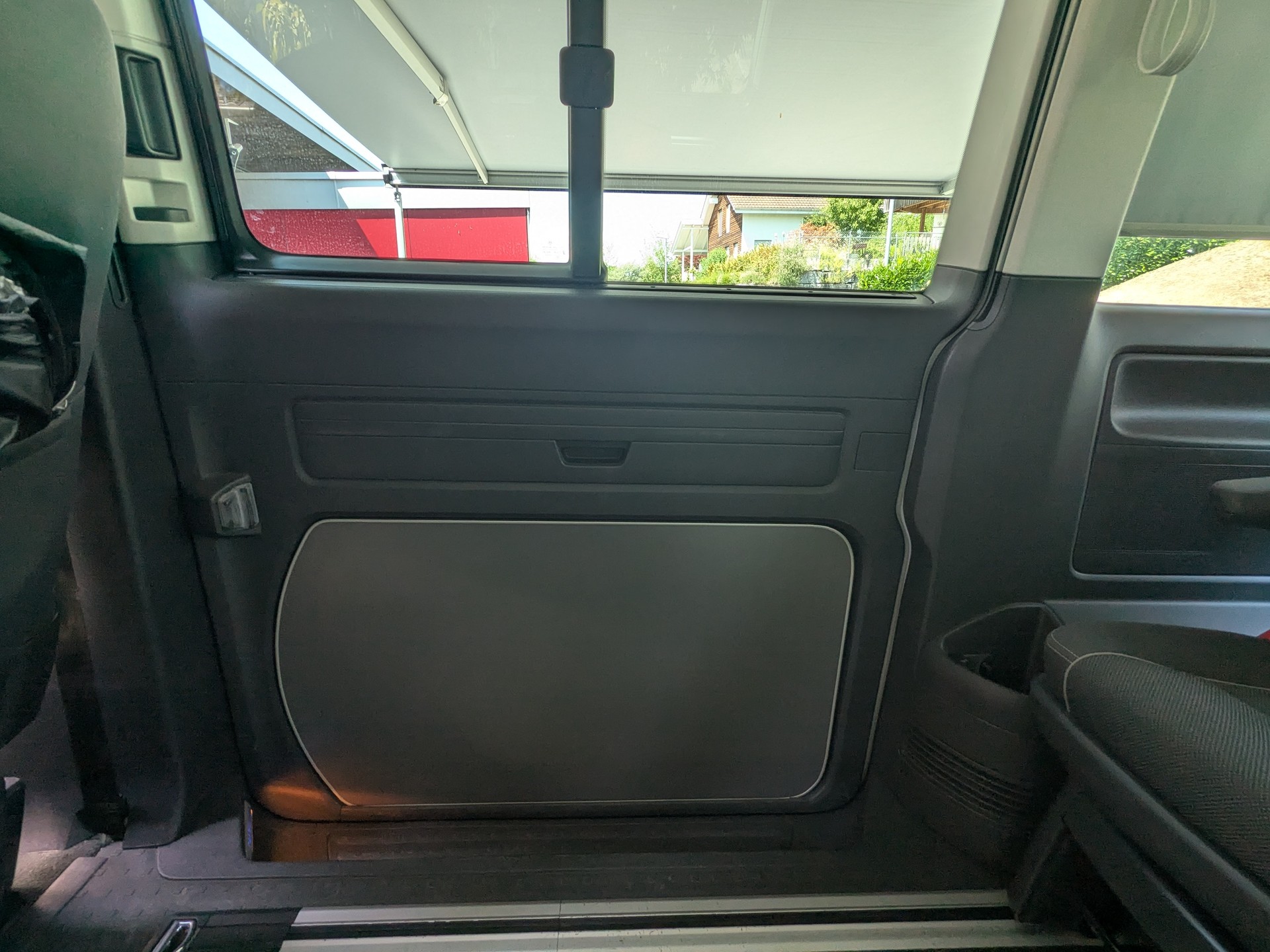 VW 2.0 TDI 140 California Beach Last Edition-image-16