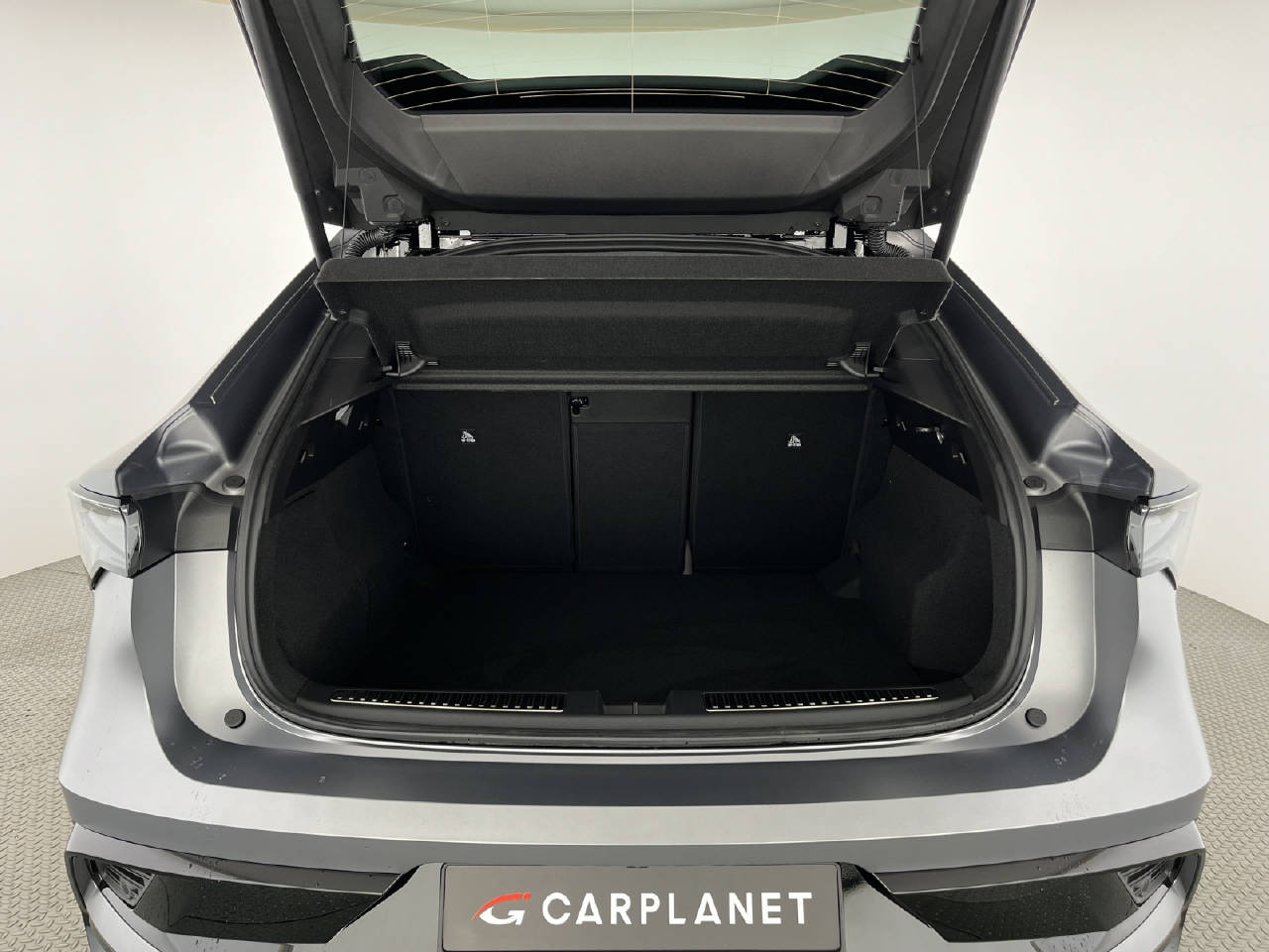 RENAULT Rafale 1.2 E-Tech Plug-in Atelier Alpine-image-17