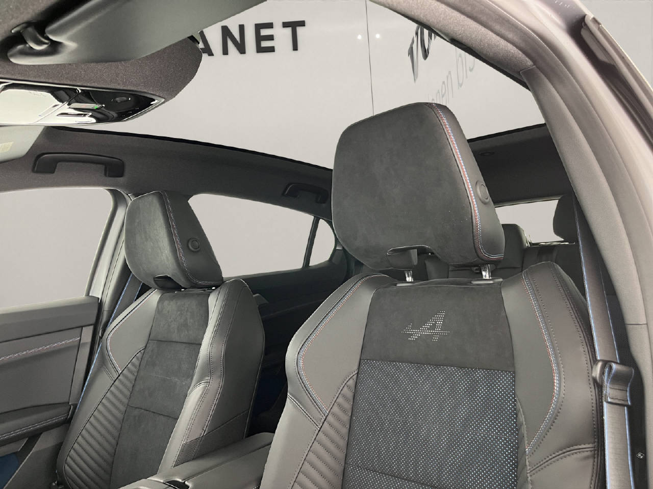 RENAULT Rafale 1.2 E-Tech Plug-in Atelier Alpine-image-14