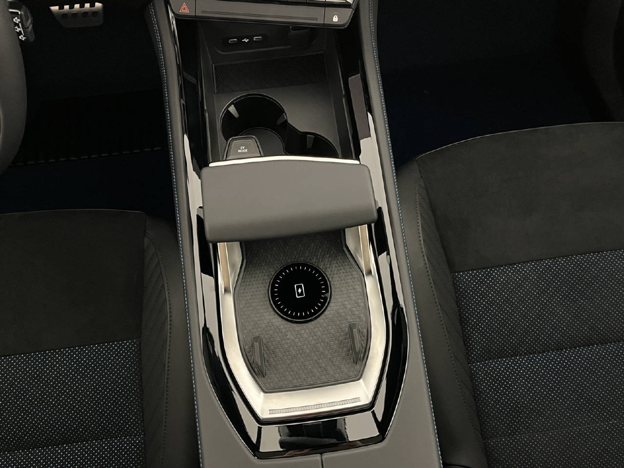RENAULT Rafale 1.2 E-Tech Plug-in Atelier Alpine-image-12