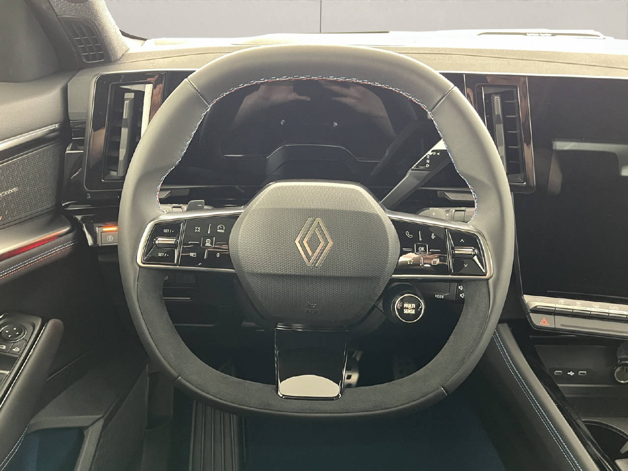 RENAULT Rafale 1.2 E-Tech Plug-in Atelier Alpine-image-9