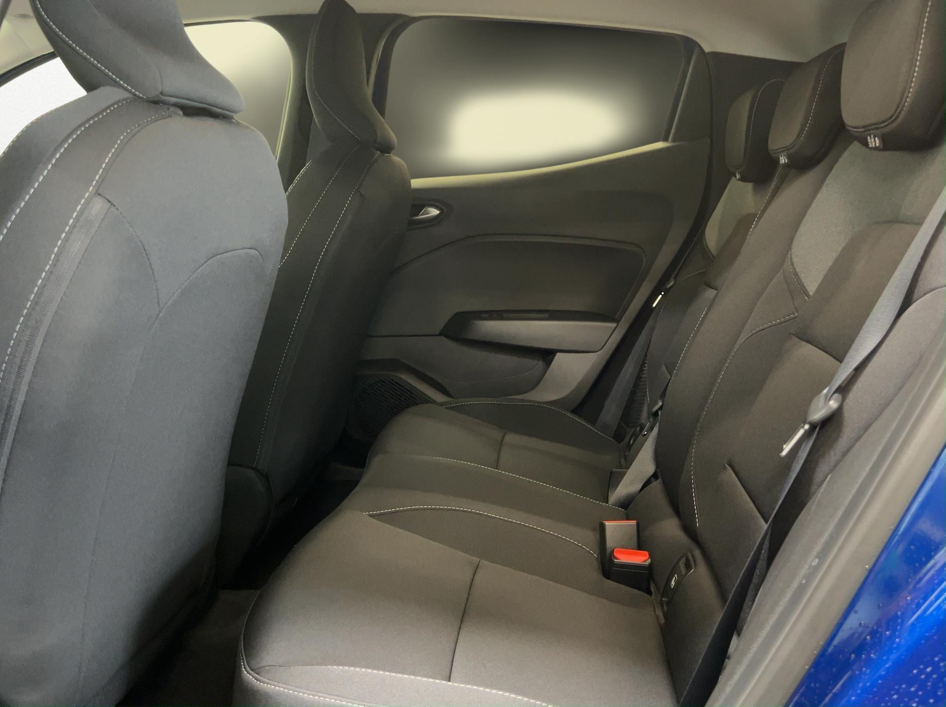 MITSUBISHI Colt 1.6 HEV Invite+-image-10