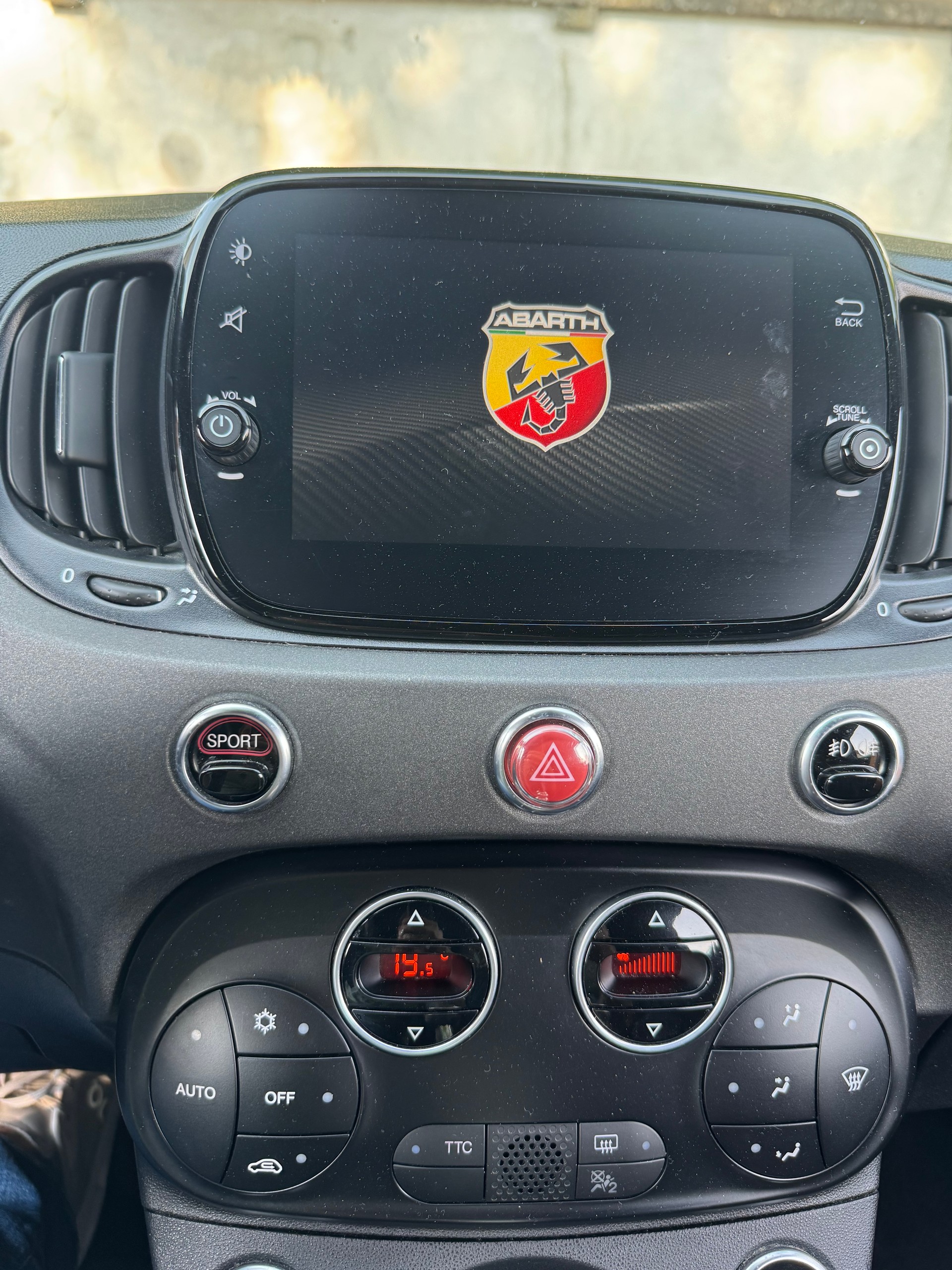 FIAT 595 1.4 16V Turbo Abarth Competition-image-11