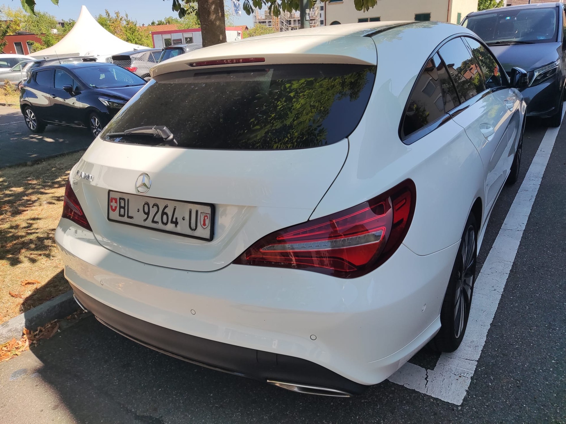 MERCEDES-BENZ CLA Shooting Brake 200 AMG Line 7G-DCT-image-1