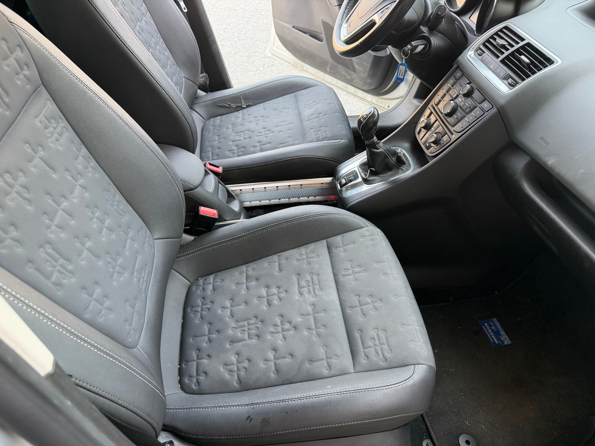 OPEL Meriva 1.4 Turbo Enjoy-image-8