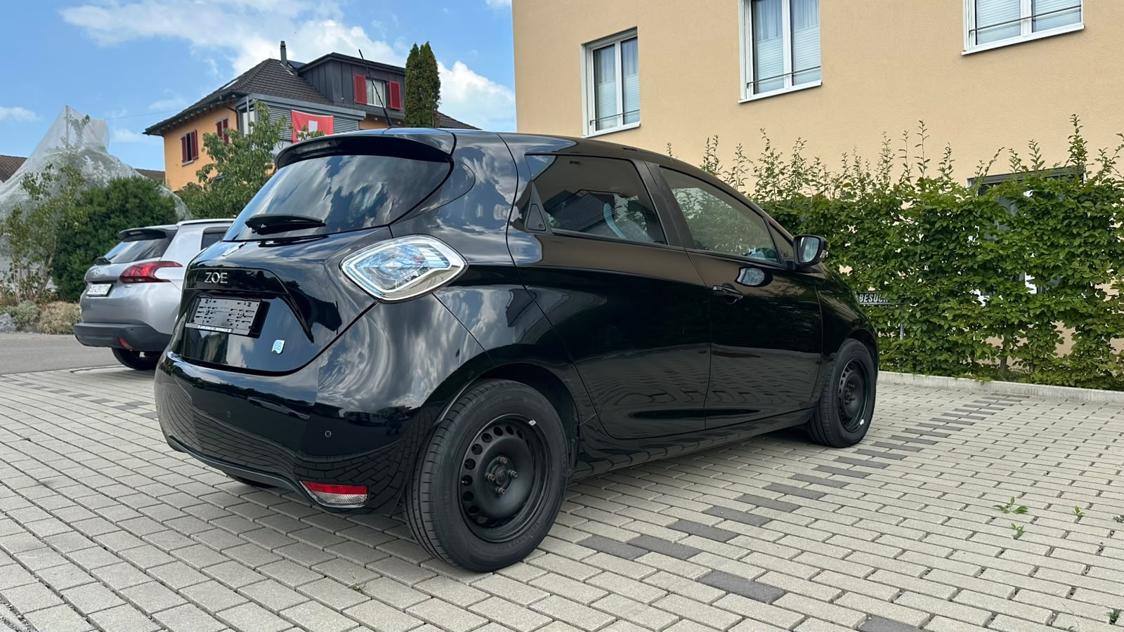 RENAULT Zen-image-1