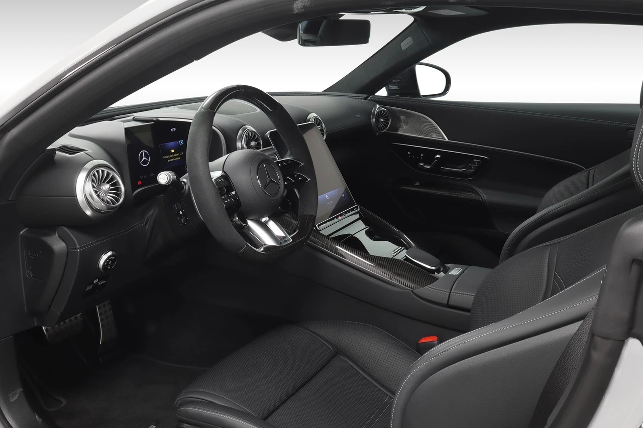 MERCEDES-BENZ AMG GT 63 4Matic+ Executive Edition-image-2